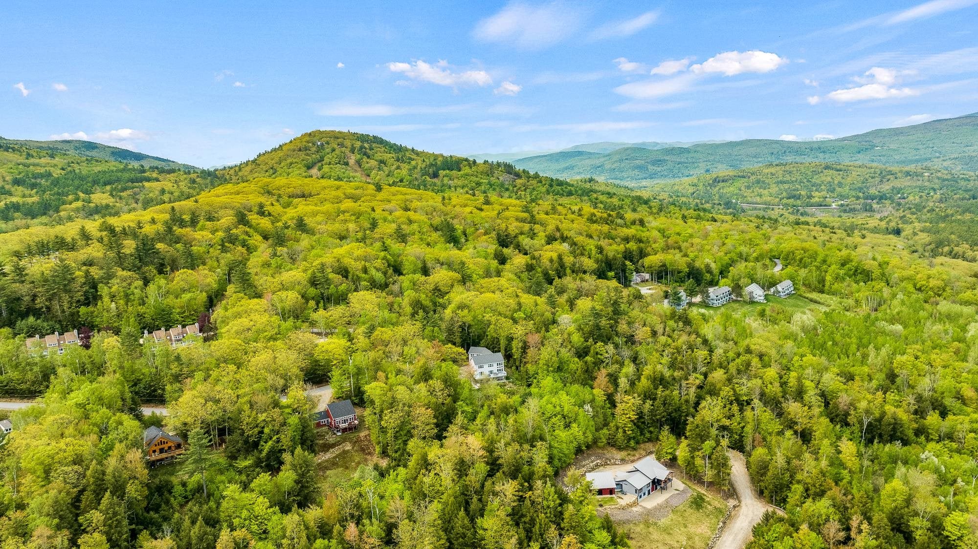 Thornton, New Hampshire, 03285, United States, 5 Bedrooms Bedrooms, ,6 BathroomsBathrooms,Residential,Active,1797970