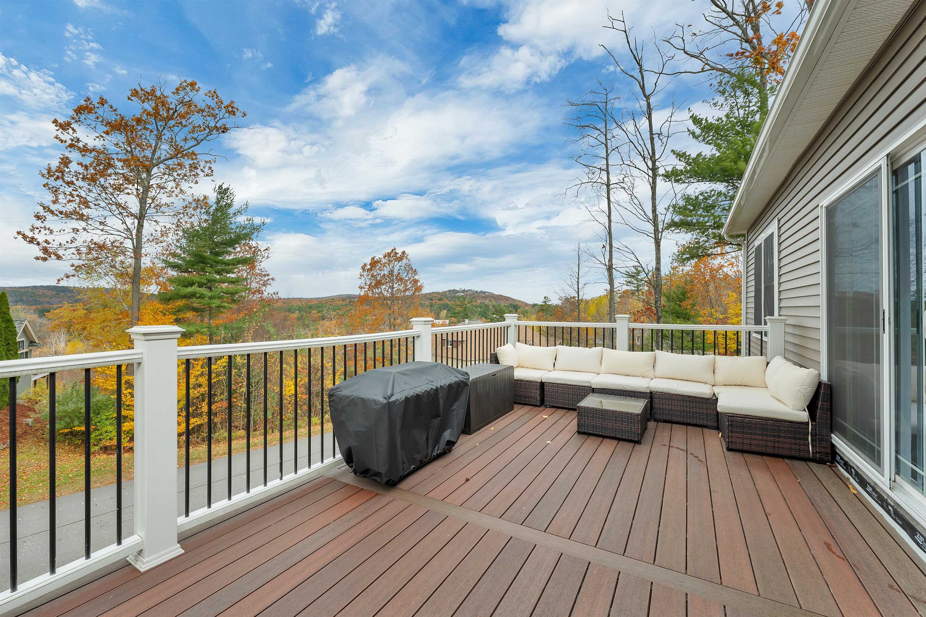 Laconia, New Hampshire, 03246, United States, 4 Bedrooms Bedrooms, ,4 BathroomsBathrooms,Residential,Active,1985603