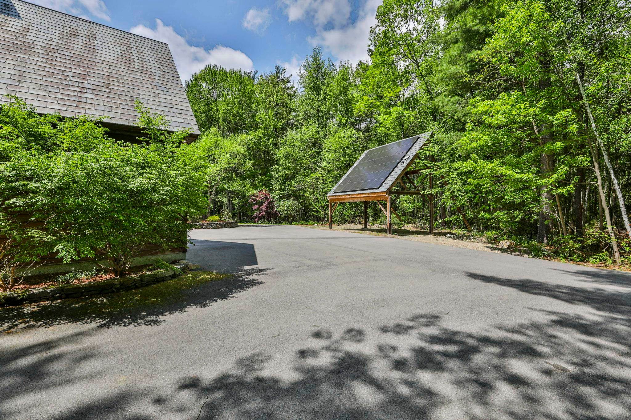 Wilton, New Hampshire, 03086, United States, 5 Bedrooms Bedrooms, ,4 BathroomsBathrooms,Residential,Active,2052126