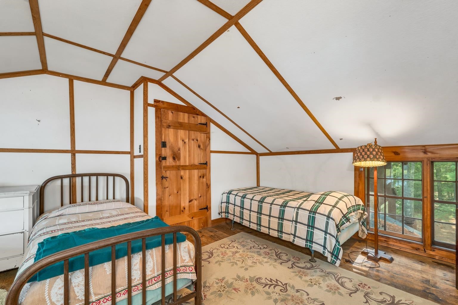 Holderness, New Hampshire, 03245, United States, 4 Bedrooms Bedrooms, ,4 BathroomsBathrooms,Residential,Active,1945064