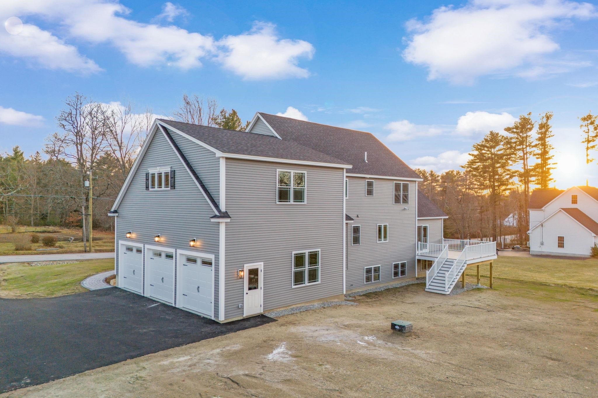 Auburn, New Hampshire, 03032, United States, 4 Bedrooms Bedrooms, ,4 BathroomsBathrooms,Residential,Active,2001063