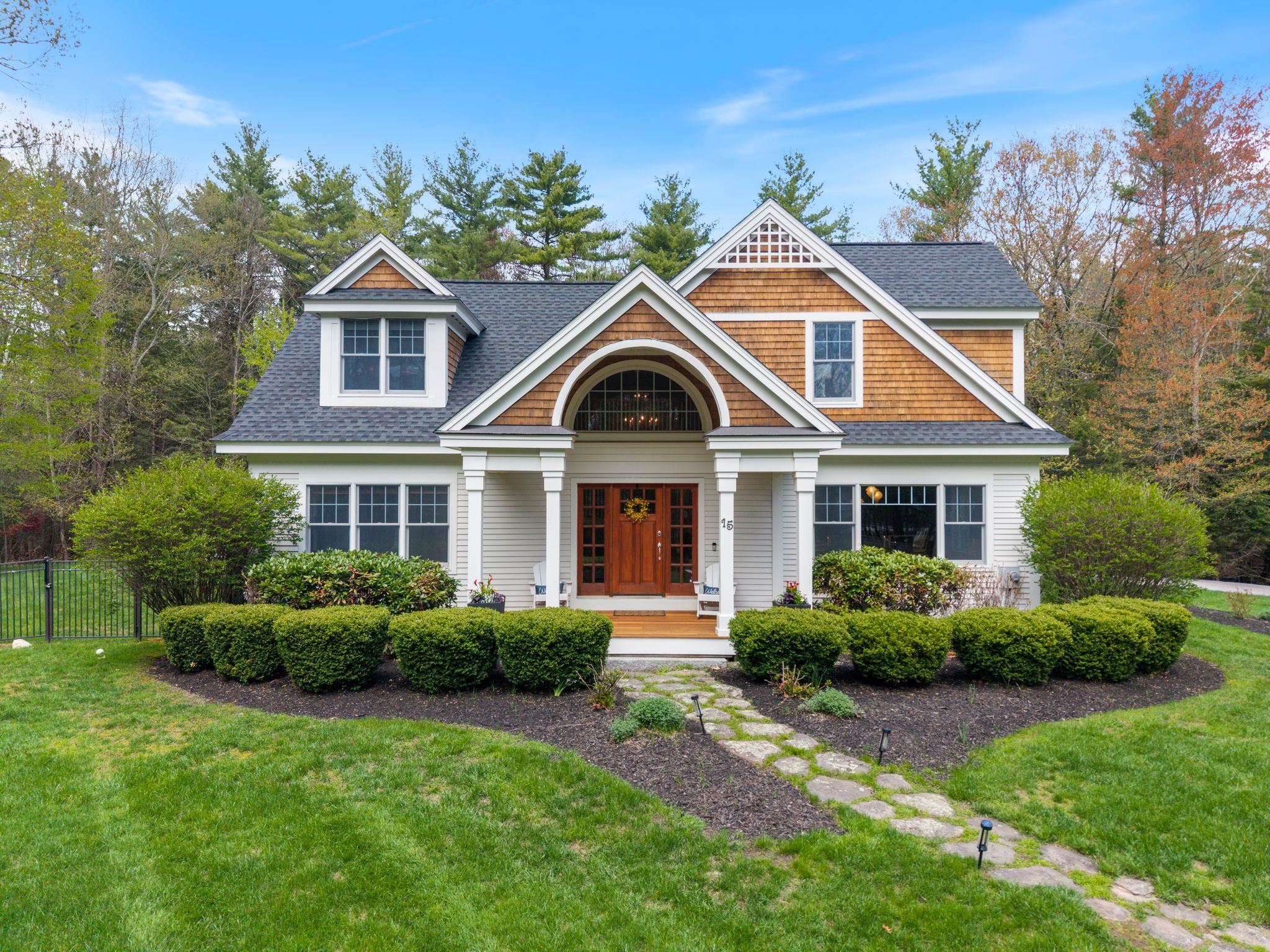 Stratham, New Hampshire, 03885, United States, 4 Bedrooms Bedrooms, ,4 BathroomsBathrooms,Residential,Active,2045550
