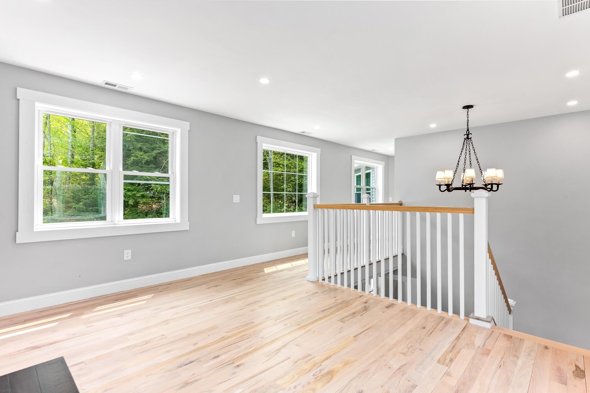 Thornton, New Hampshire, 03285, United States, 5 Bedrooms Bedrooms, ,6 BathroomsBathrooms,Residential,Active,1797970