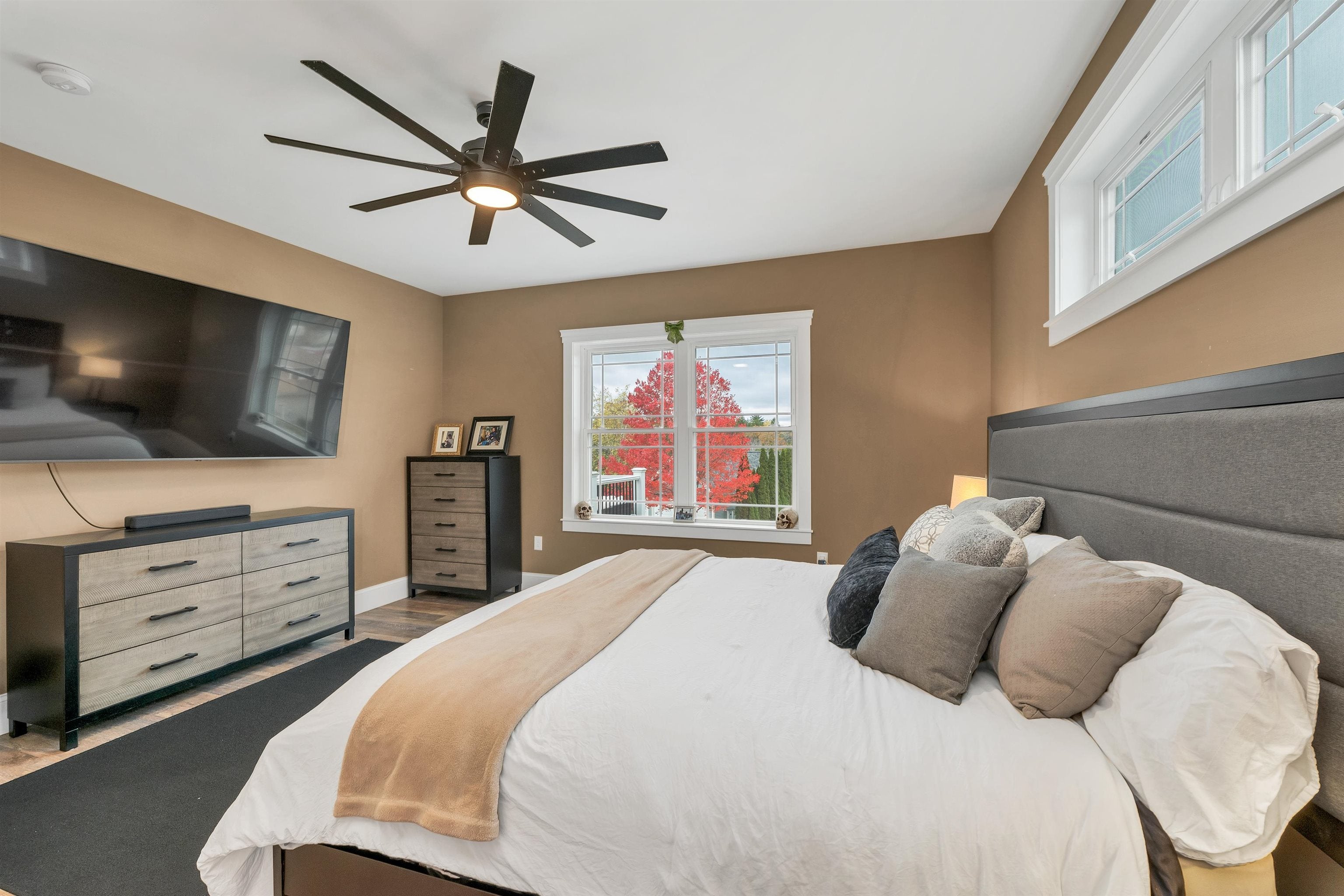 Laconia, New Hampshire, 03246, United States, 4 Bedrooms Bedrooms, ,4 BathroomsBathrooms,Residential,Active,1985603