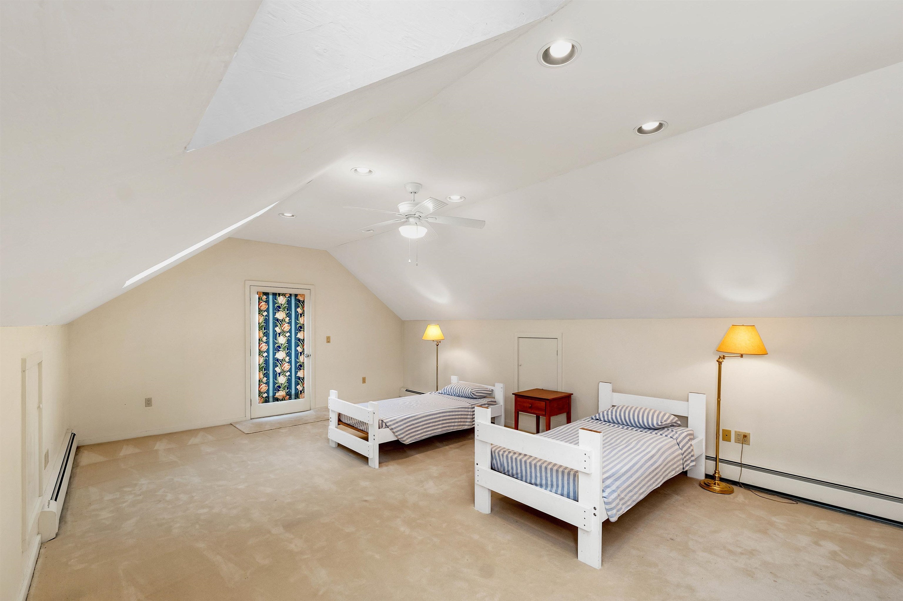 Hebron, New Hampshire, 03241, United States, 4 Bedrooms Bedrooms, ,4 BathroomsBathrooms,Residential,Pending,2009160