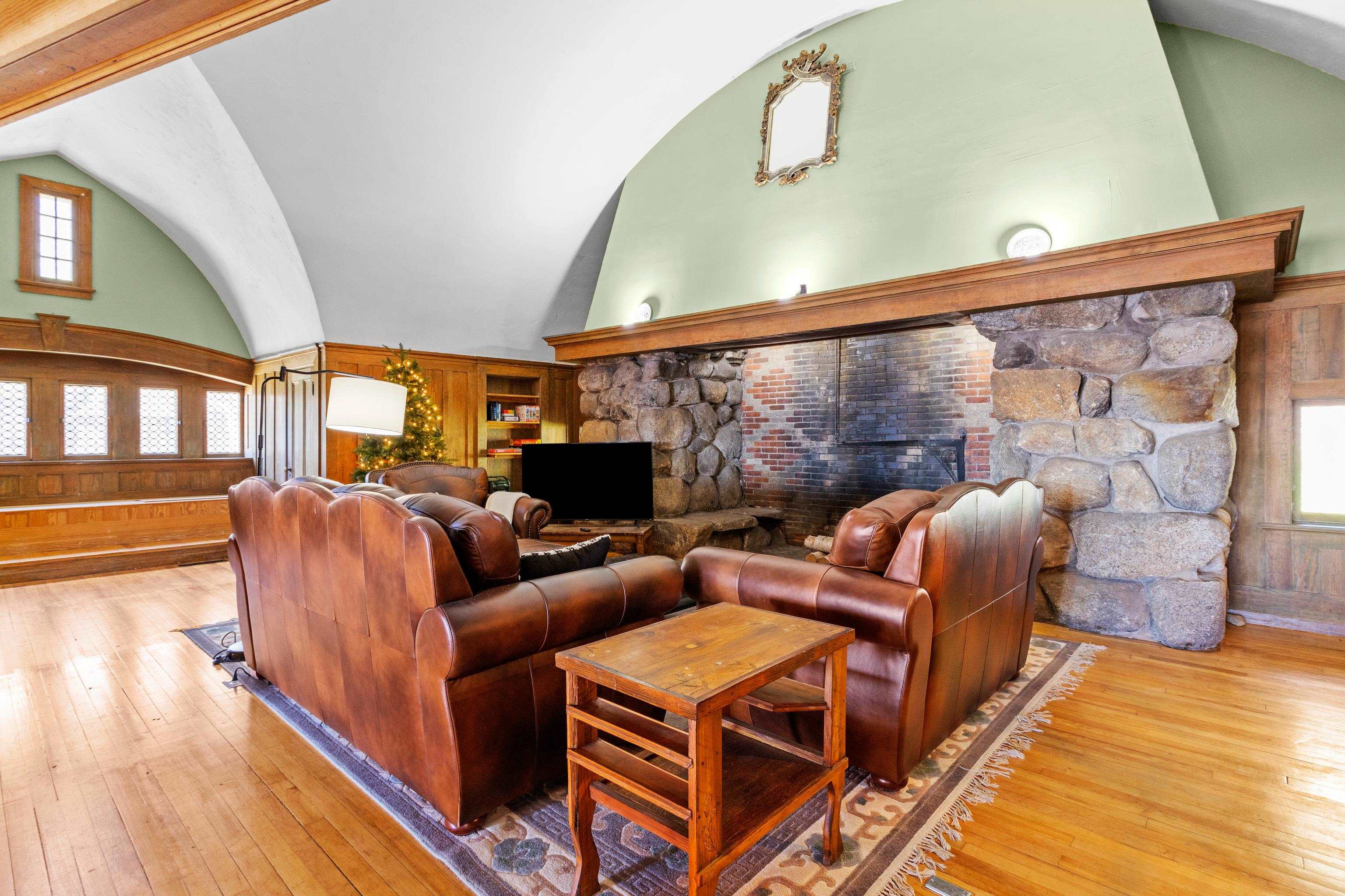 Moultonborough, New Hampshire, 03254, United States, 6 Bedrooms Bedrooms, ,3 BathroomsBathrooms,Residential,Active,1798037