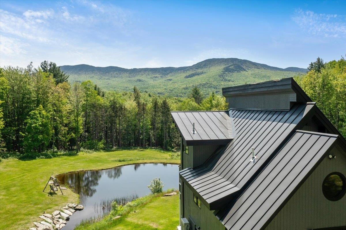Stowe, Vermont, 05672, United States, 4 Bedrooms Bedrooms, ,3 BathroomsBathrooms,Residential,Pending,1843882