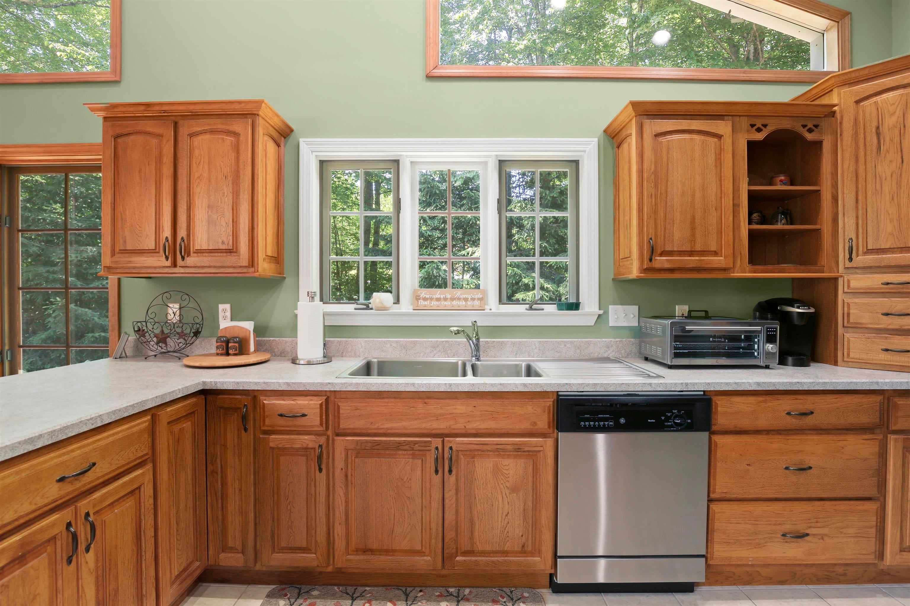 Killington, Vermont, 05751, United States, 3 Bedrooms Bedrooms, ,3 BathroomsBathrooms,Residential,Active,1884979