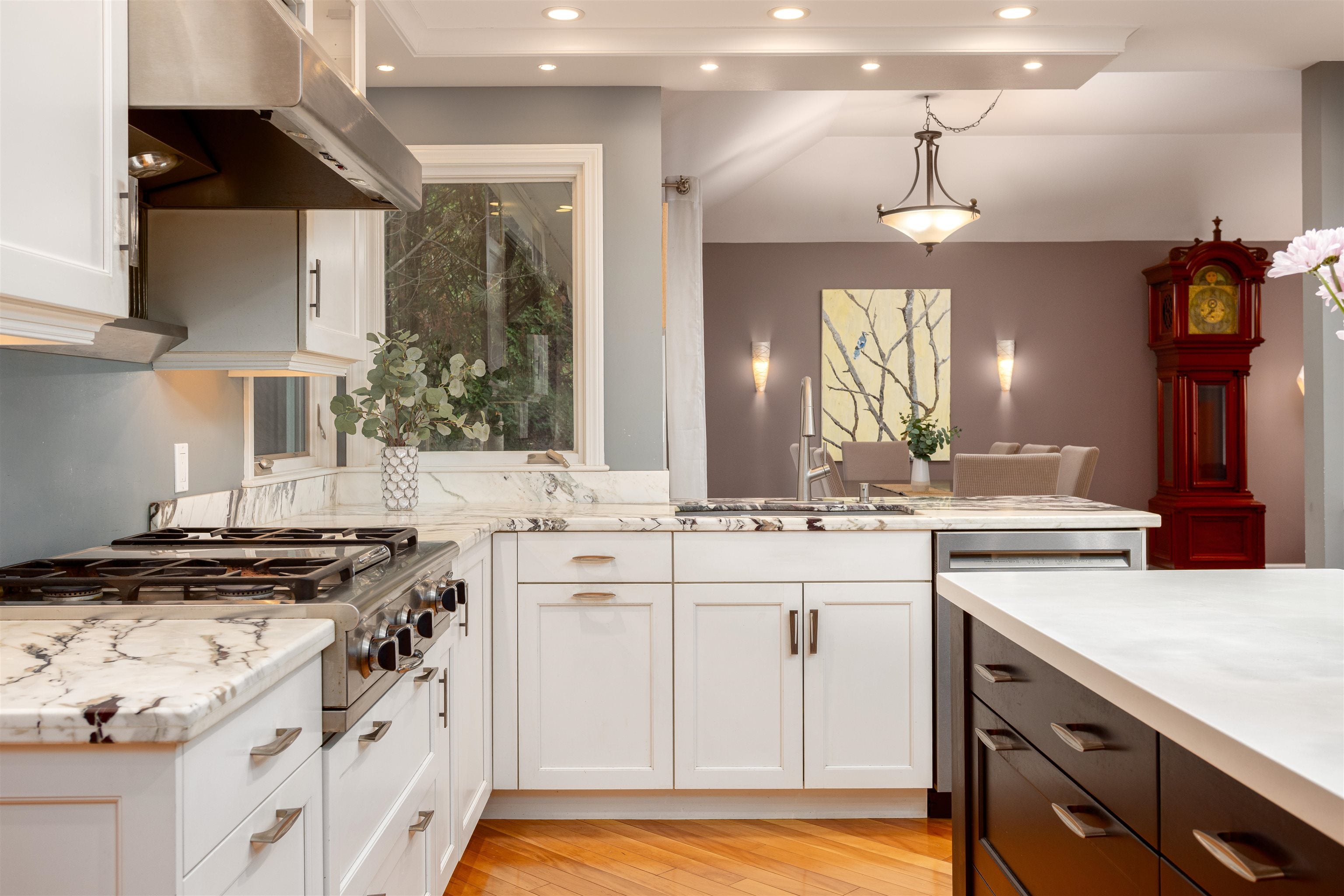 Shelburne, Vermont, 05482, United States, 3 Bedrooms Bedrooms, ,4 BathroomsBathrooms,Residential,Active,1962170