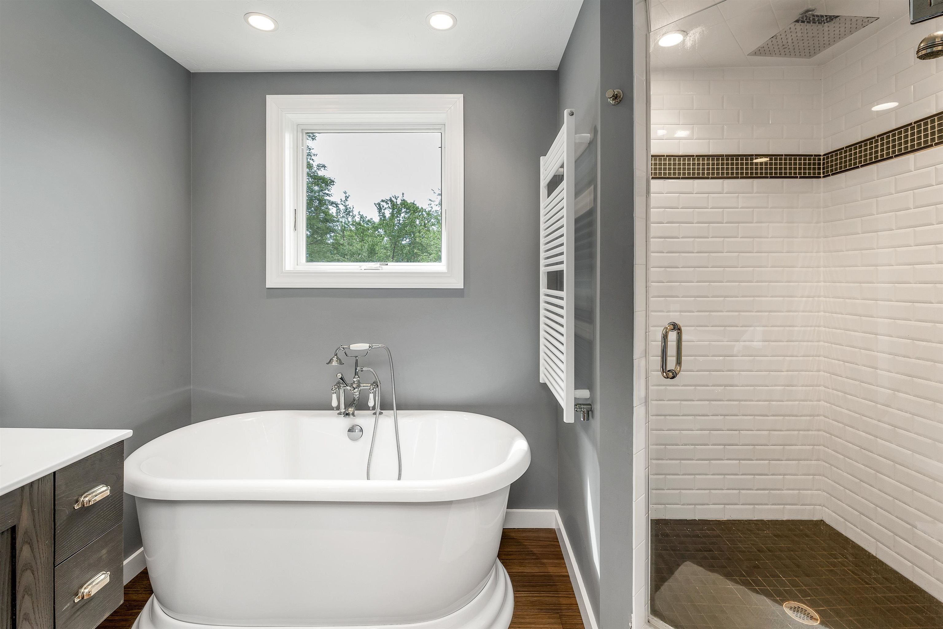 Meredith, New Hampshire, 03253, United States, 4 Bedrooms Bedrooms, ,5 BathroomsBathrooms,Residential,Pending,2045598