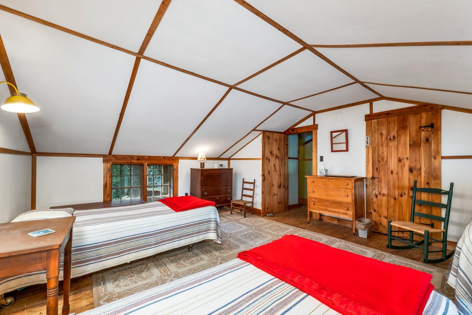 Holderness, New Hampshire, 03245, United States, 4 Bedrooms Bedrooms, ,4 BathroomsBathrooms,Residential,Active,1945064