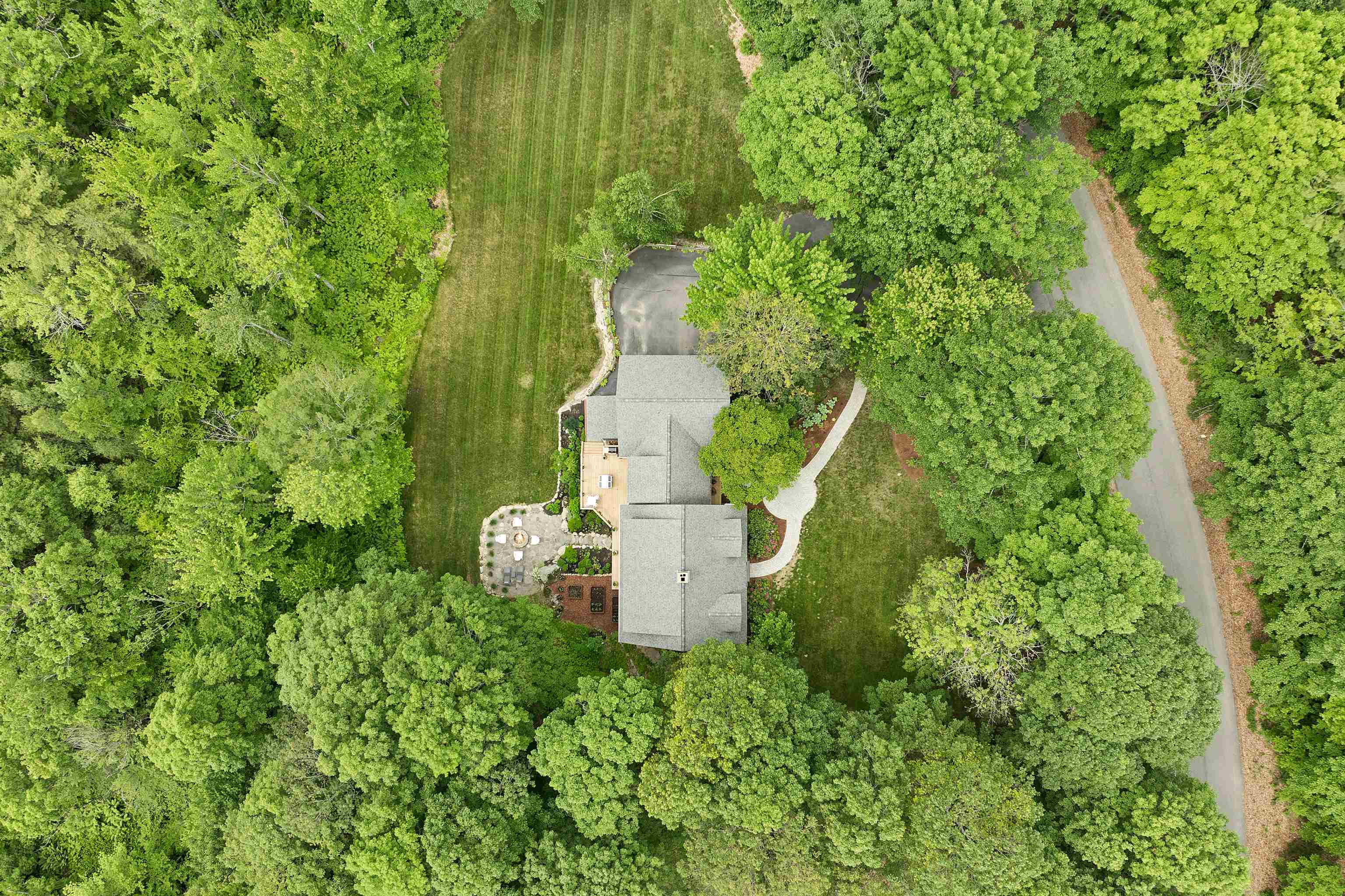 Meredith, New Hampshire, 03253, United States, 4 Bedrooms Bedrooms, ,5 BathroomsBathrooms,Residential,Pending,2045598