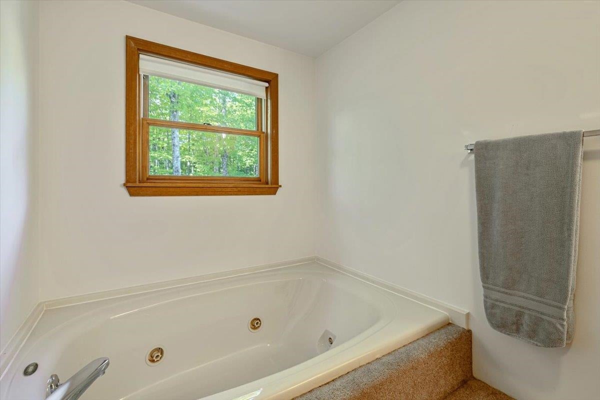 Warren, Vermont, 05674, United States, 5 Bedrooms Bedrooms, ,4 BathroomsBathrooms,Residential,Active,1843881