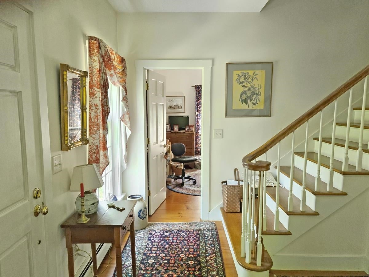 Hartford, Vermont, 05001, United States, 4 Bedrooms Bedrooms, ,4 BathroomsBathrooms,Residential,Active,1941371