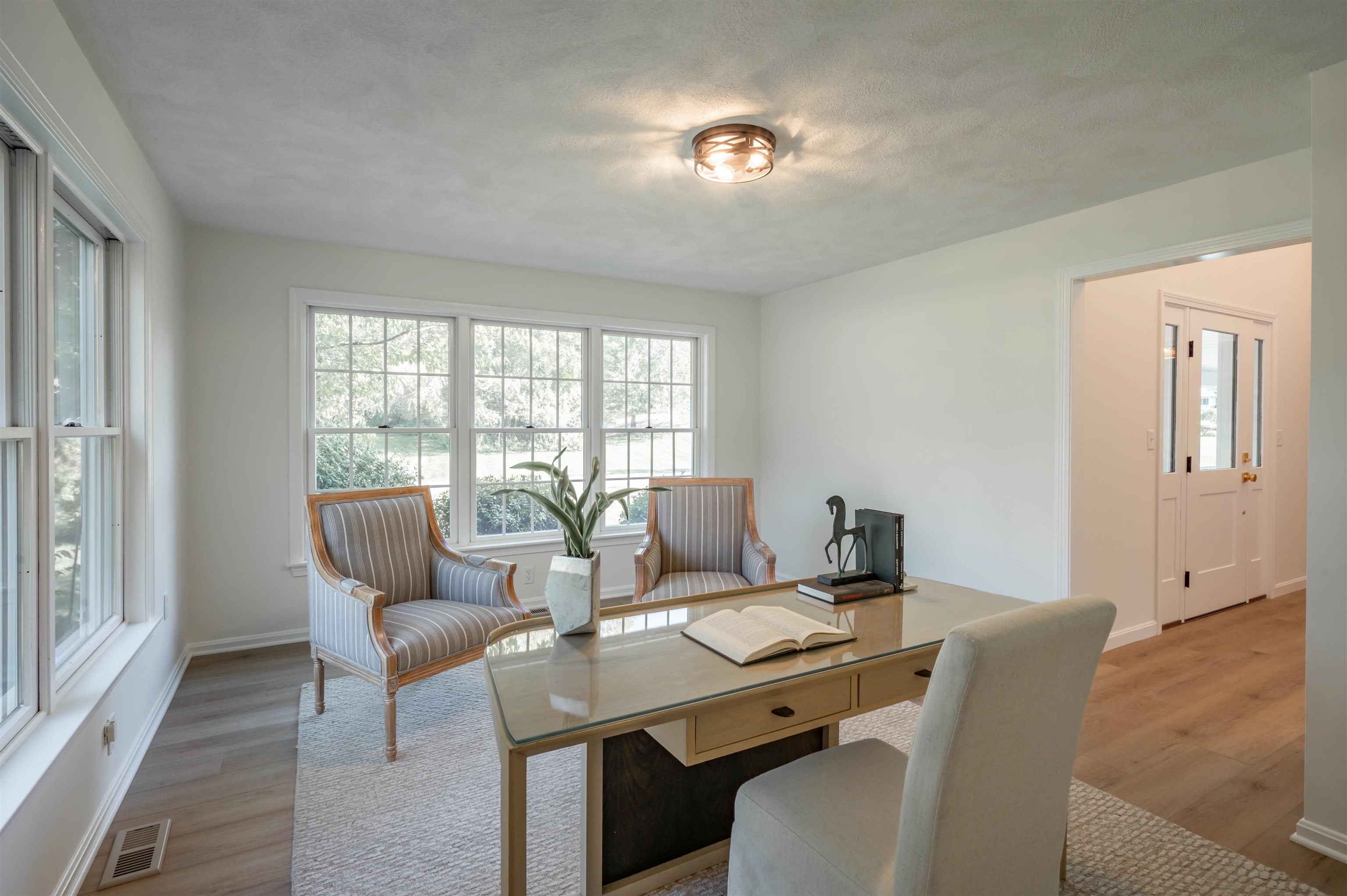 Salem, New Hampshire, 03079, United States, 4 Bedrooms Bedrooms, ,4 BathroomsBathrooms,Residential,Active,1953671