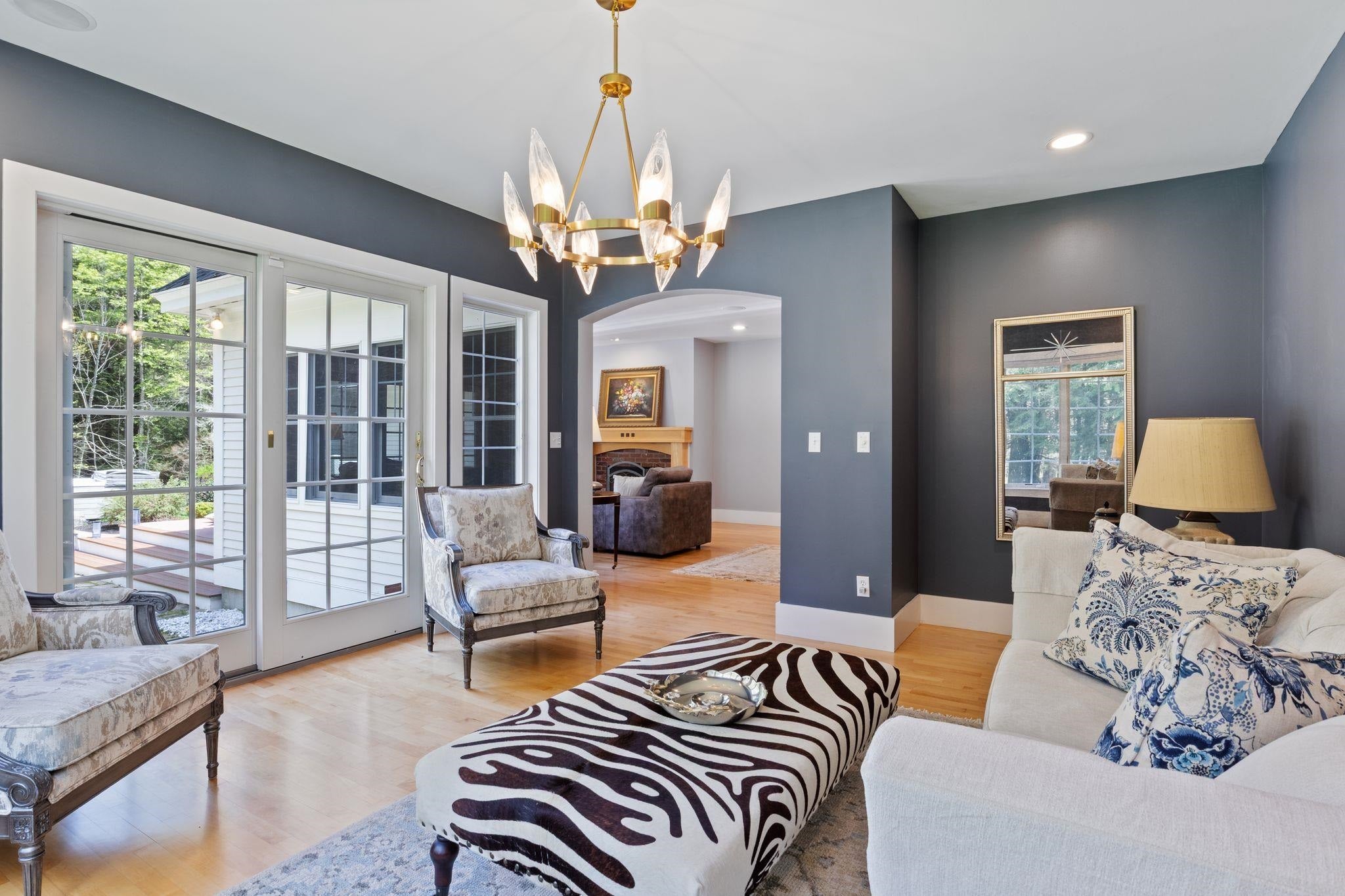 Stratham, New Hampshire, 03885, United States, 4 Bedrooms Bedrooms, ,4 BathroomsBathrooms,Residential,Active,2045550
