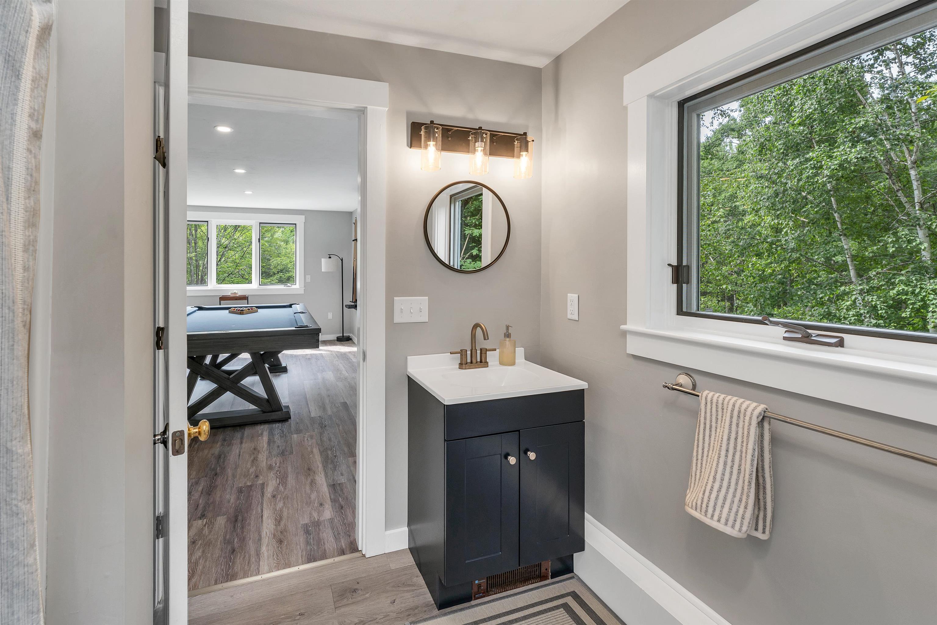 Meredith, New Hampshire, 03253, United States, 4 Bedrooms Bedrooms, ,5 BathroomsBathrooms,Residential,Pending,2045598