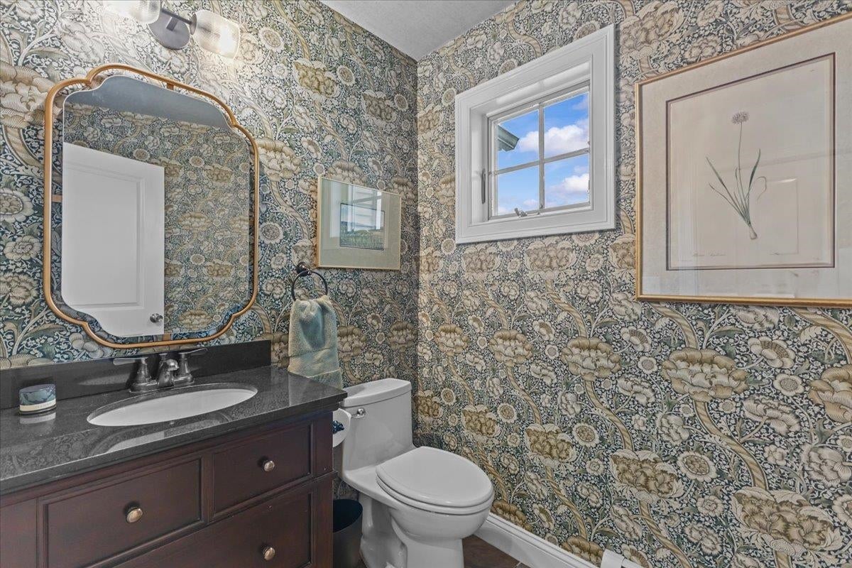 Essex, Vermont, 05452, United States, 4 Bedrooms Bedrooms, ,3 BathroomsBathrooms,Residential,Active,1973542