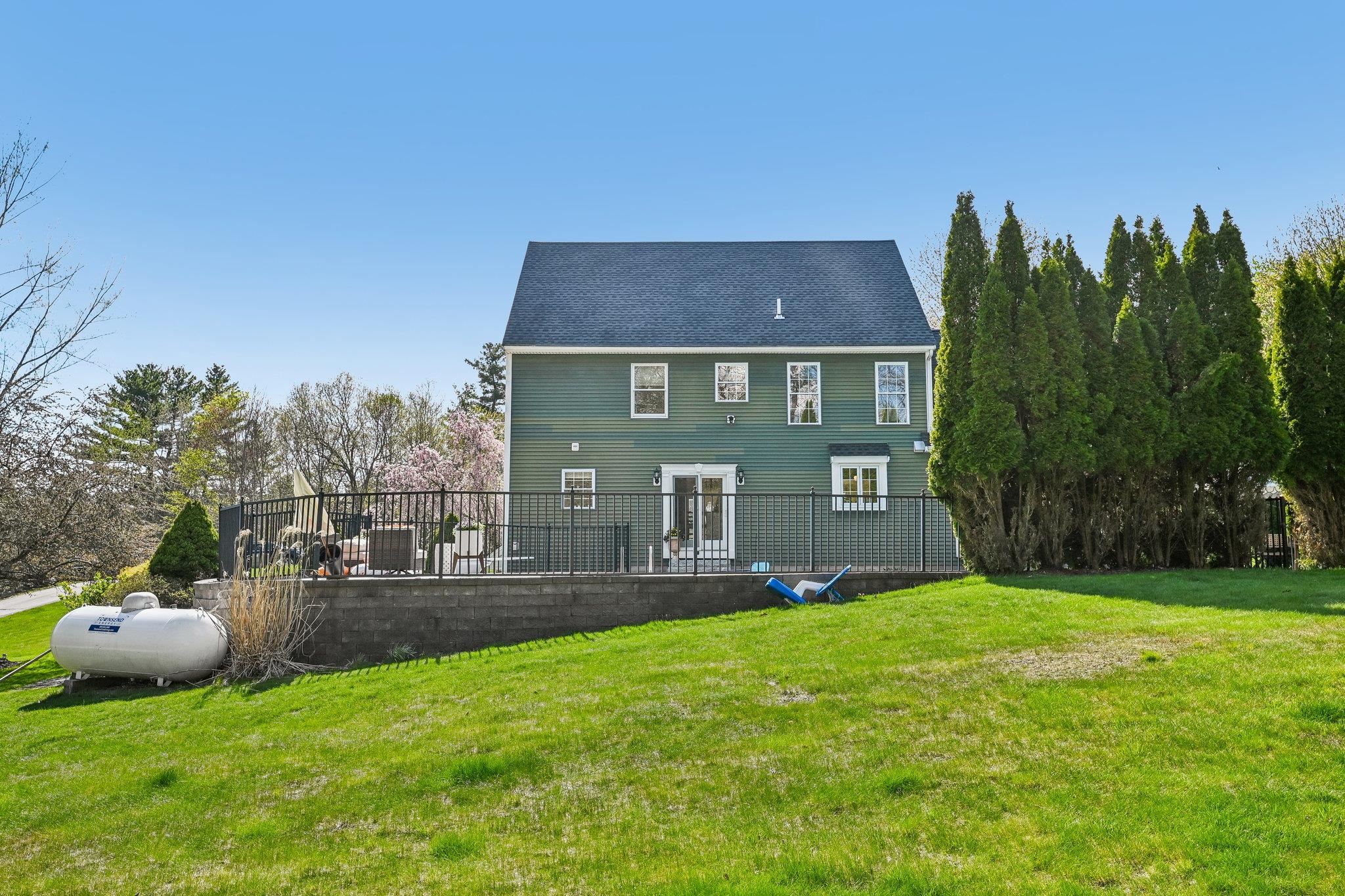 Windham, New Hampshire, 03087, United States, 4 Bedrooms Bedrooms, ,3 BathroomsBathrooms,Residential,Active,2044185