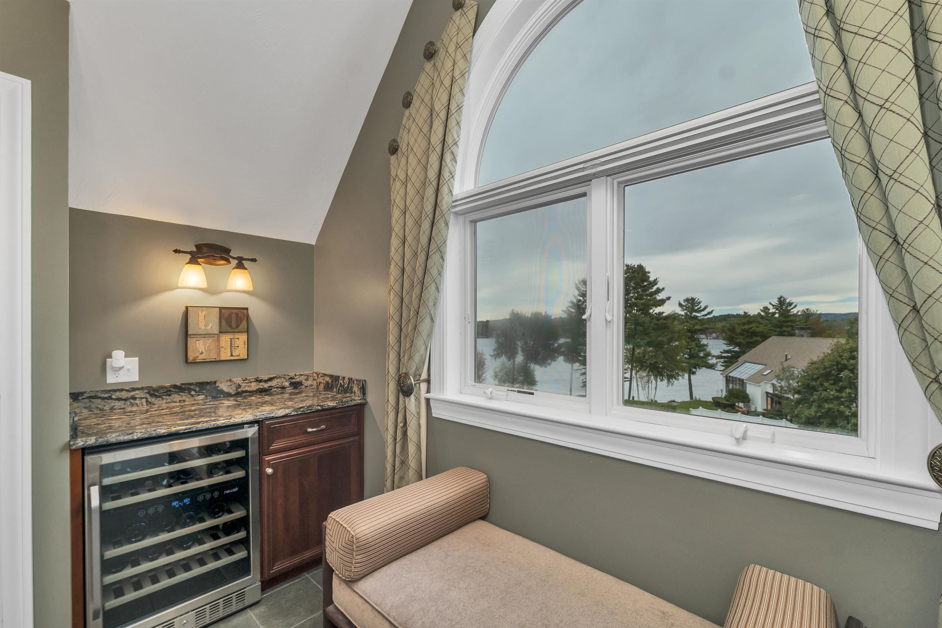 Laconia, New Hampshire, 03246, United States, 5 Bedrooms Bedrooms, ,4 BathroomsBathrooms,Residential,Active,1964500