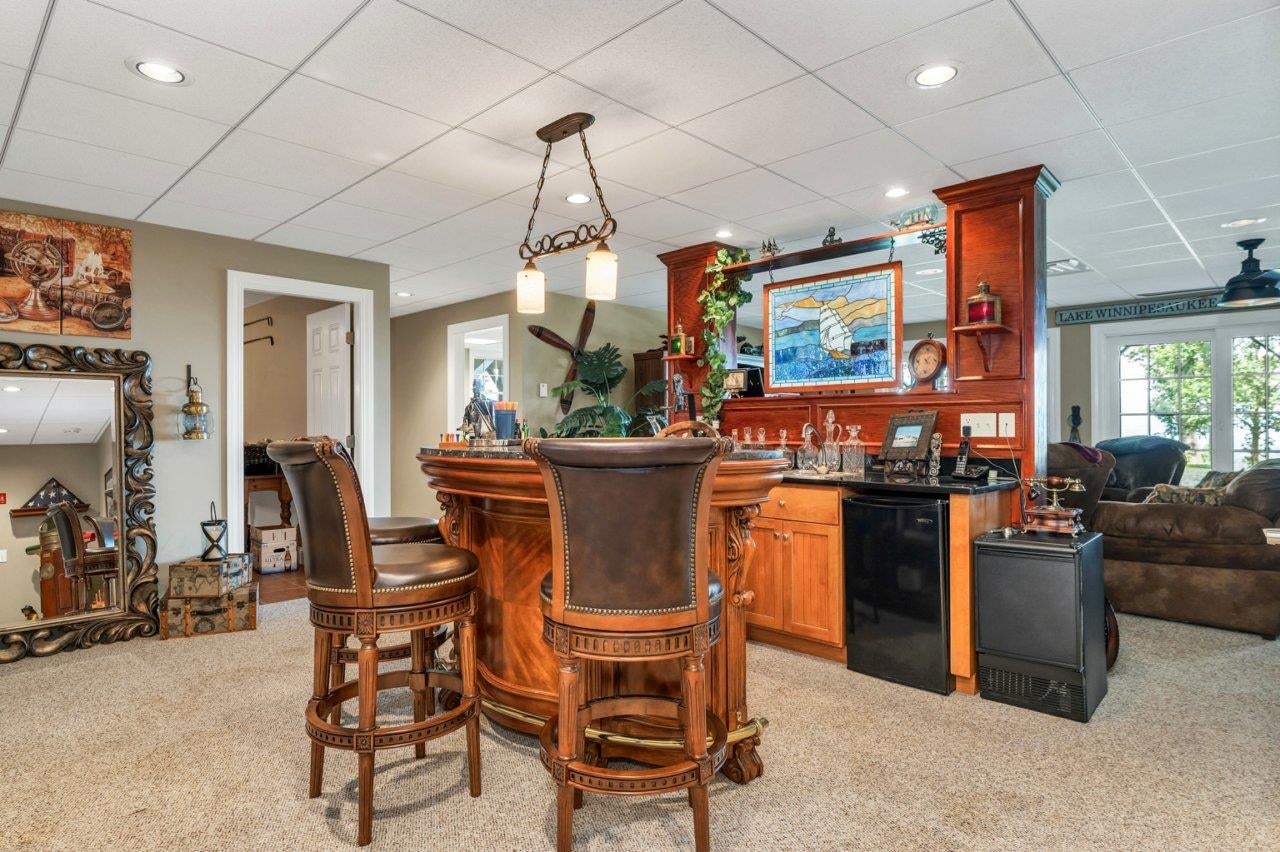 Center Harbor, New Hampshire, 03226, United States, 4 Bedrooms Bedrooms, ,5 BathroomsBathrooms,Residential,Active,1904713