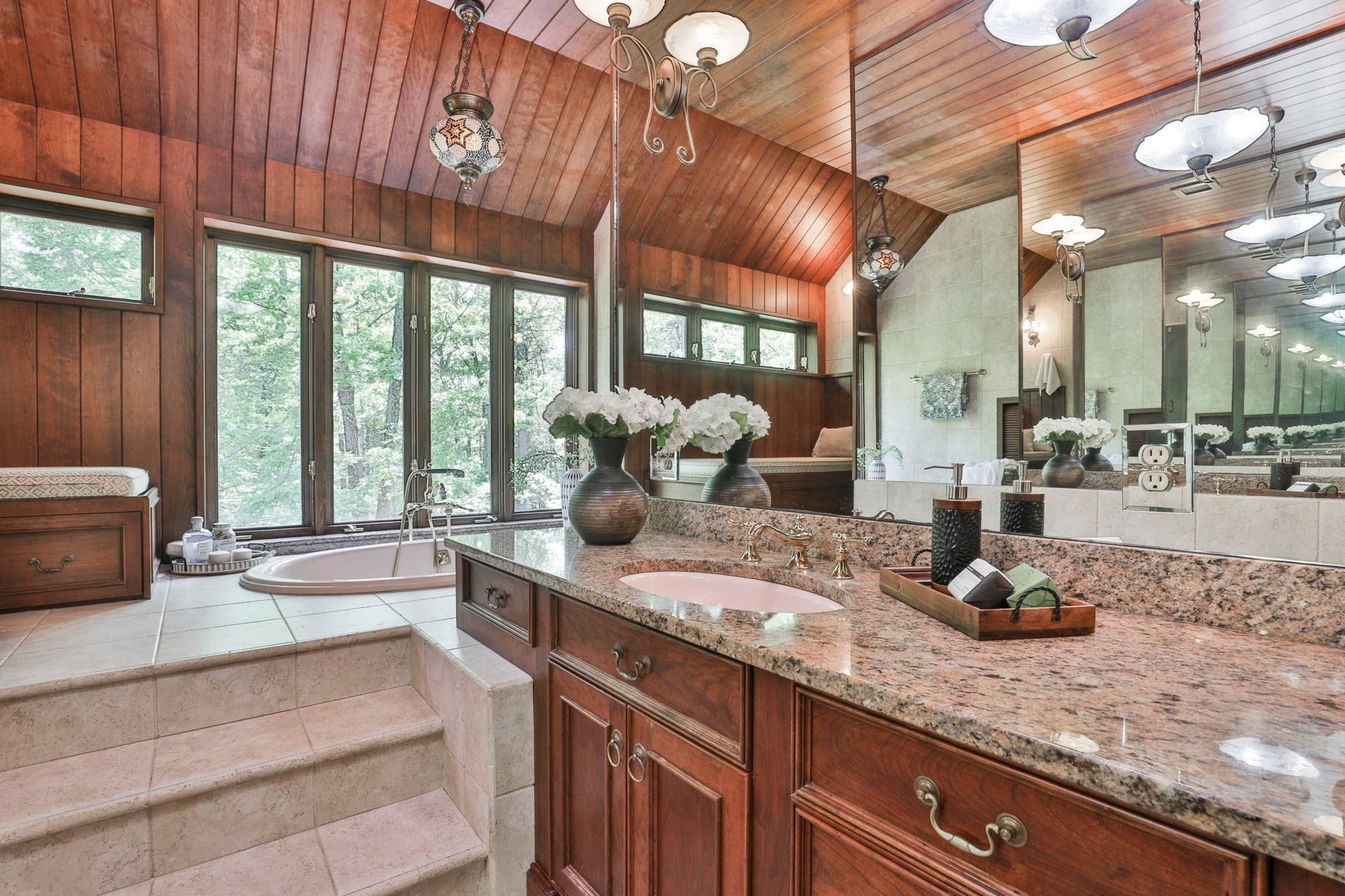 Wilton, New Hampshire, 03086, United States, 5 Bedrooms Bedrooms, ,4 BathroomsBathrooms,Residential,Active,2052126