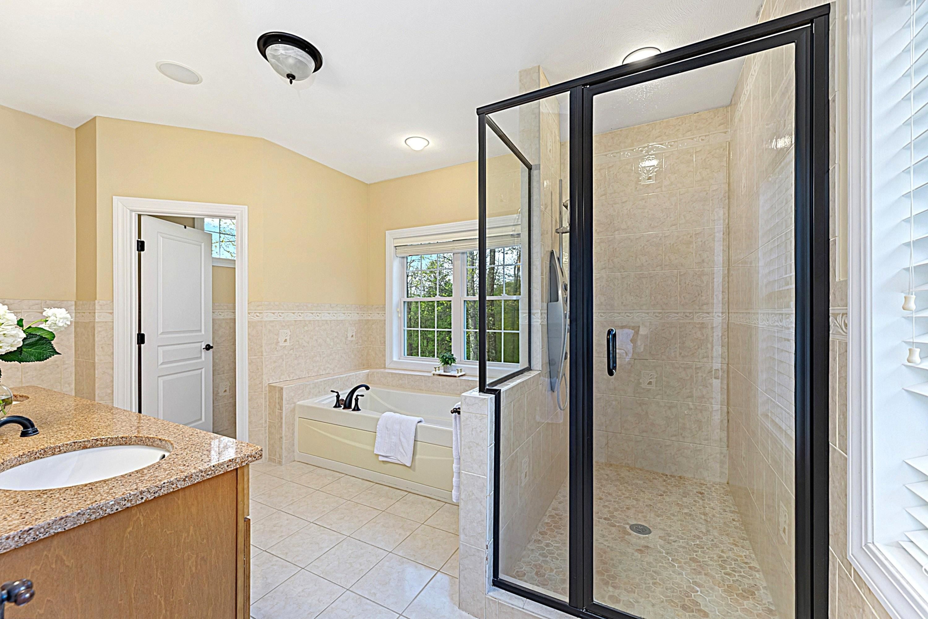 Sullivan, New Hampshire, 03445, United States, 5 Bedrooms Bedrooms, ,4 BathroomsBathrooms,Residential,Active,2052047