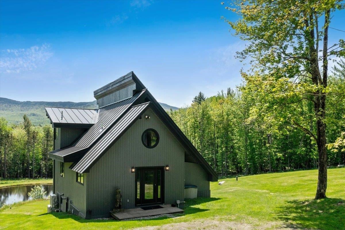 Stowe, Vermont, 05672, United States, 4 Bedrooms Bedrooms, ,3 BathroomsBathrooms,Residential,Pending,1843882