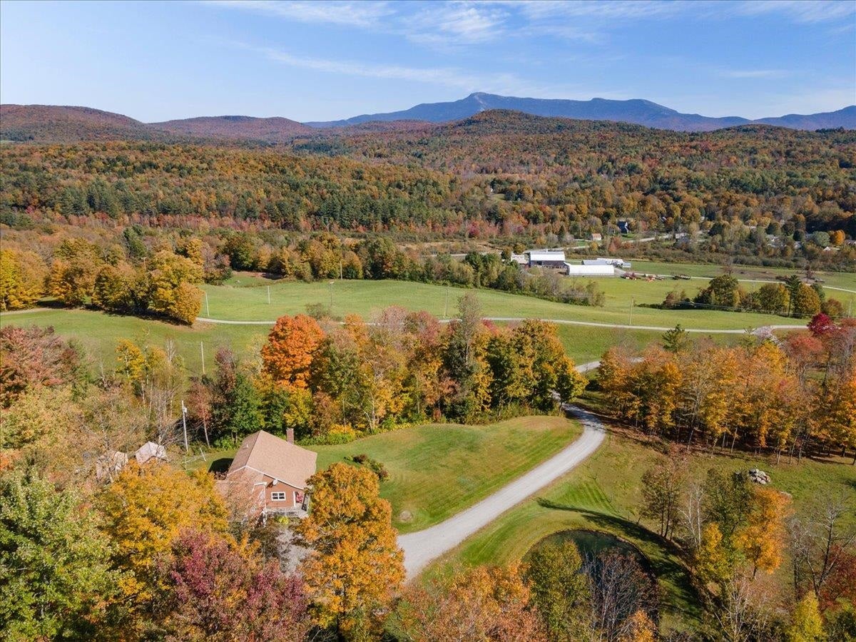 Underhill, Vermont, 05489, United States, ,3 BathroomsBathrooms,Residential,Pending,1702625