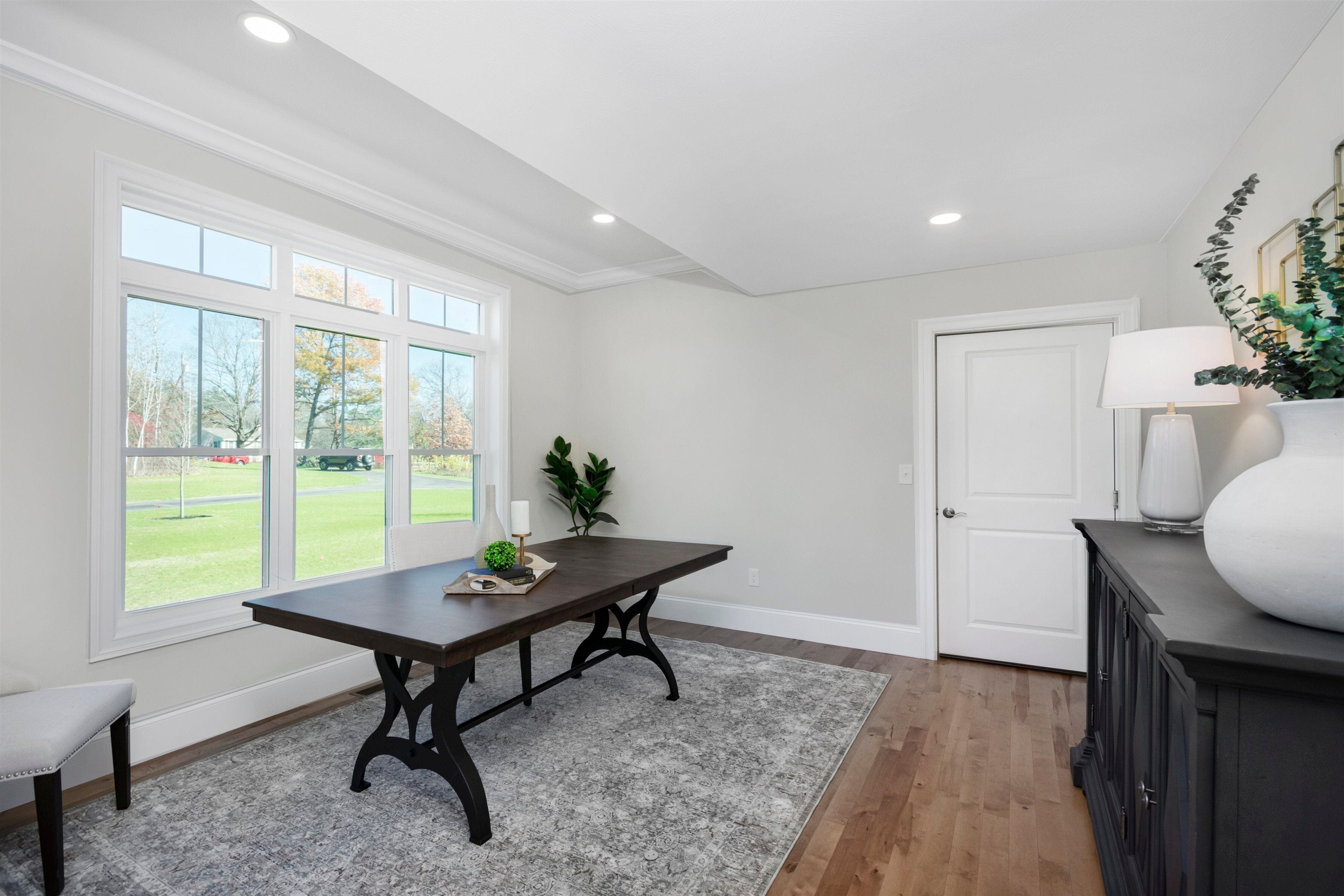 Hudson, New Hampshire, 03051, United States, 5 Bedrooms Bedrooms, ,4 BathroomsBathrooms,Residential,Active,1945207
