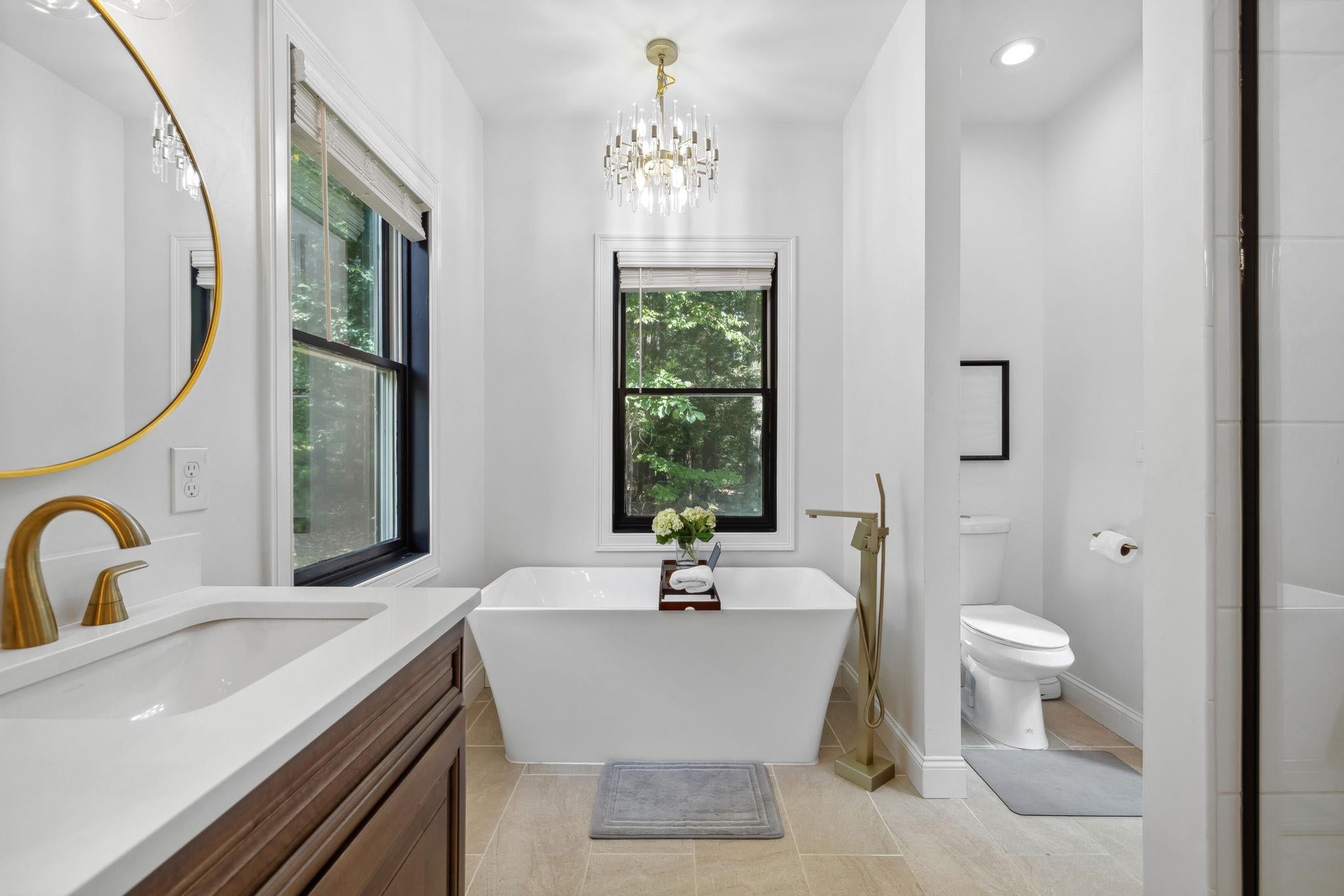 Bedford, New Hampshire, 03110, United States, 7 Bedrooms Bedrooms, ,6 BathroomsBathrooms,Residential,Active,1703132