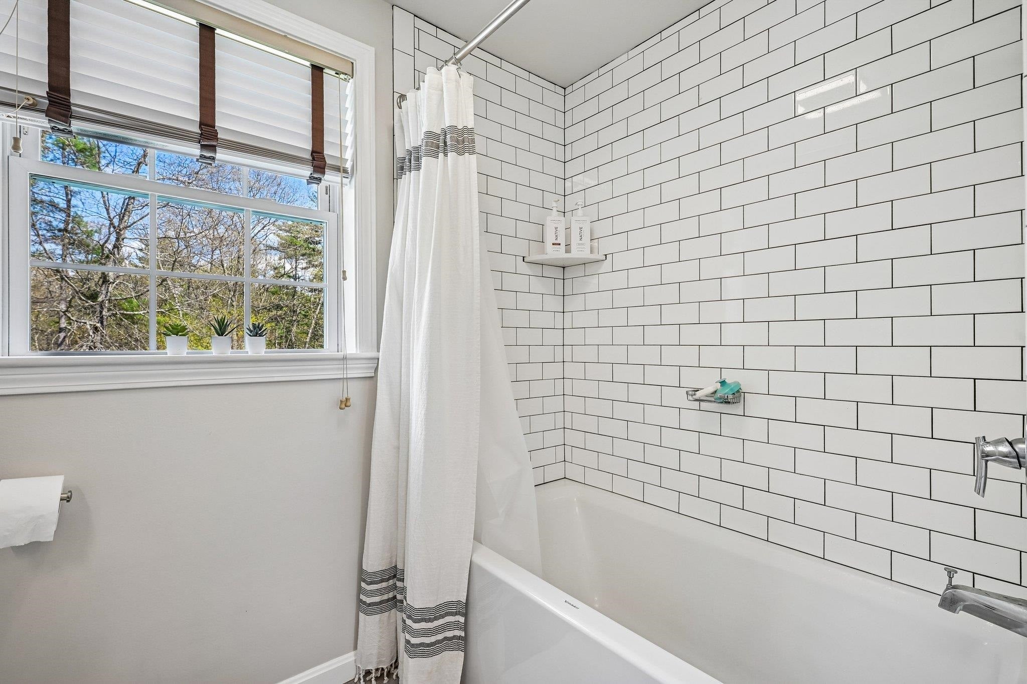 Windham, New Hampshire, 03087, United States, 4 Bedrooms Bedrooms, ,3 BathroomsBathrooms,Residential,Active,2044185