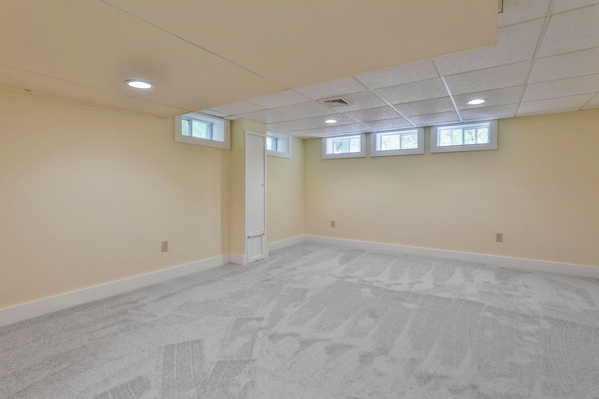 Wilton, New Hampshire, 03086, United States, 5 Bedrooms Bedrooms, ,4 BathroomsBathrooms,Residential,Active,2052126