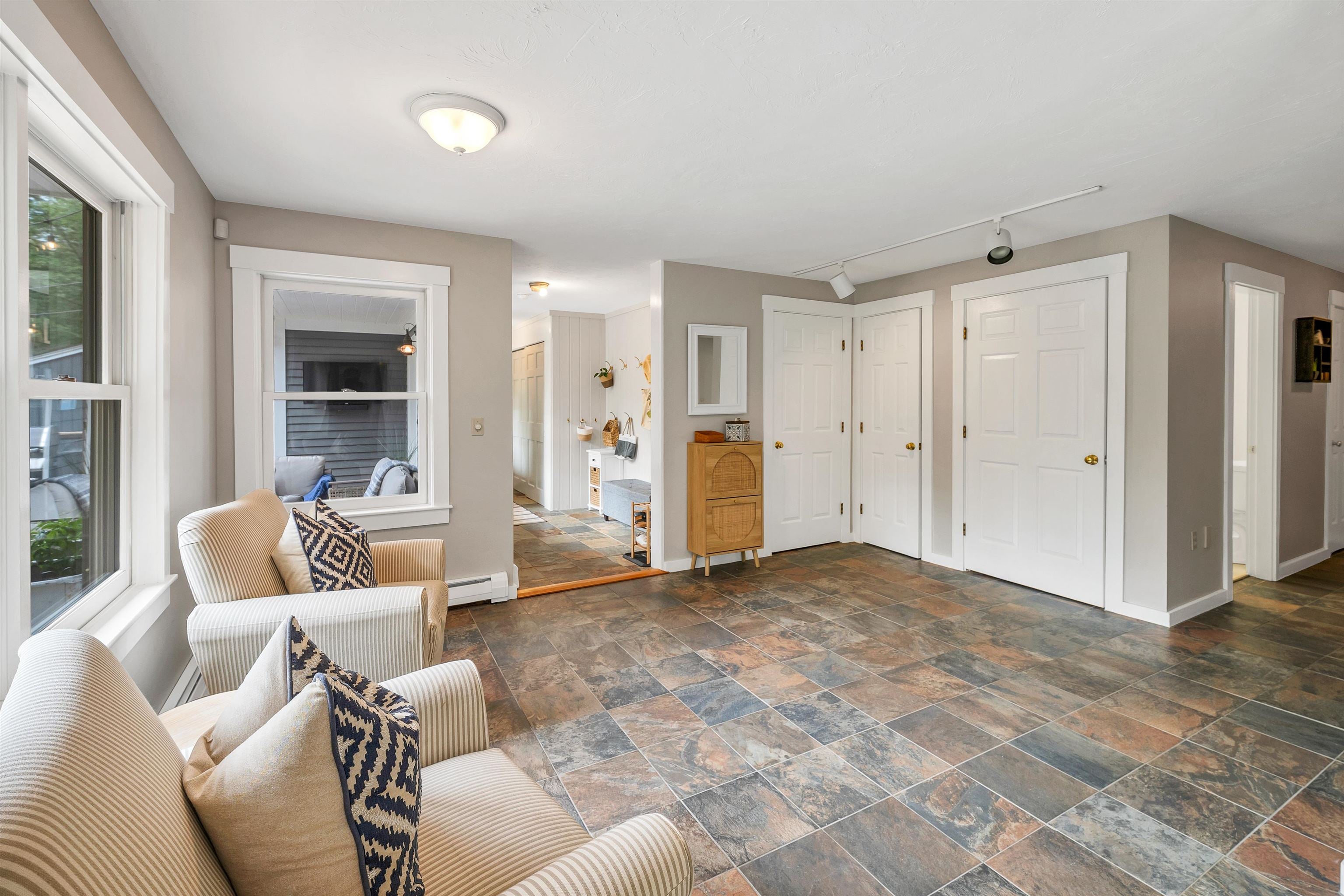 Meredith, New Hampshire, 03253, United States, 4 Bedrooms Bedrooms, ,5 BathroomsBathrooms,Residential,Pending,2045598