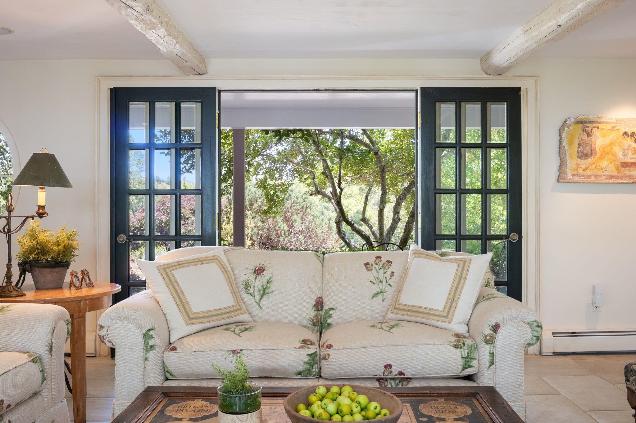 Hampton Falls, New Hampshire, 03844, United States, 4 Bedrooms Bedrooms, ,4 BathroomsBathrooms,Residential,Pending,2006809