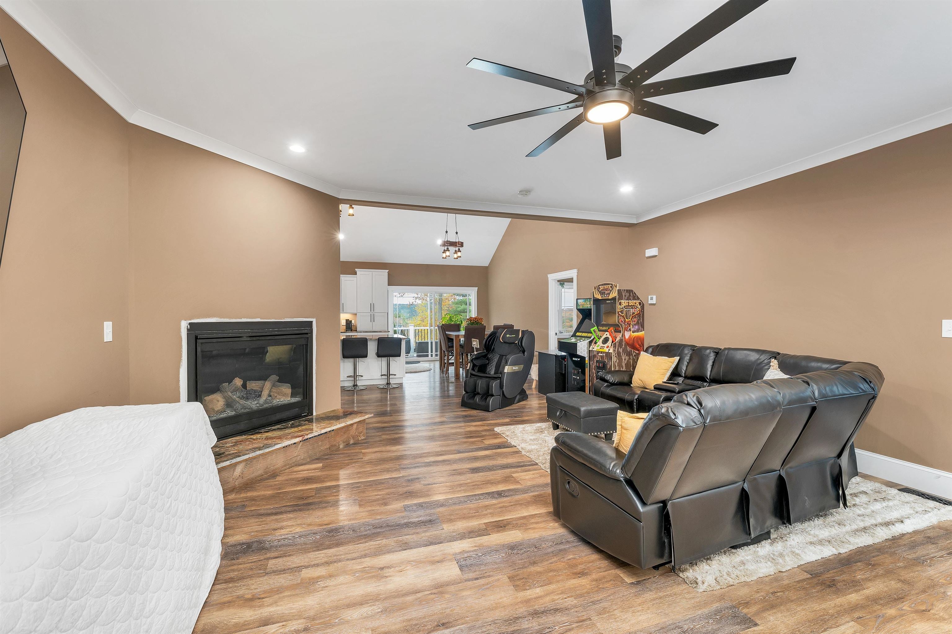 Laconia, New Hampshire, 03246, United States, 4 Bedrooms Bedrooms, ,4 BathroomsBathrooms,Residential,Active,1985603