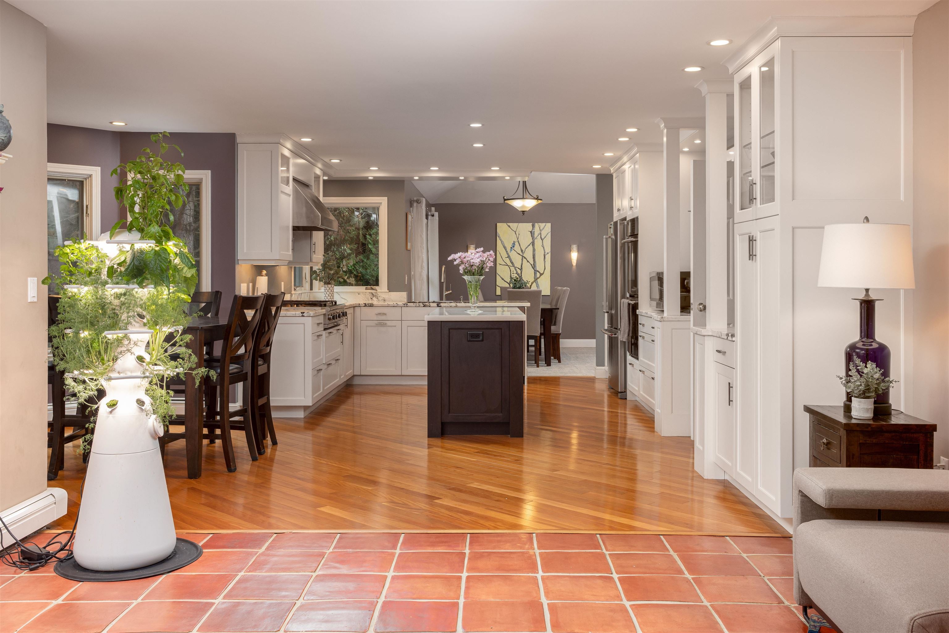 Shelburne, Vermont, 05482, United States, 3 Bedrooms Bedrooms, ,4 BathroomsBathrooms,Residential,Active,1962170