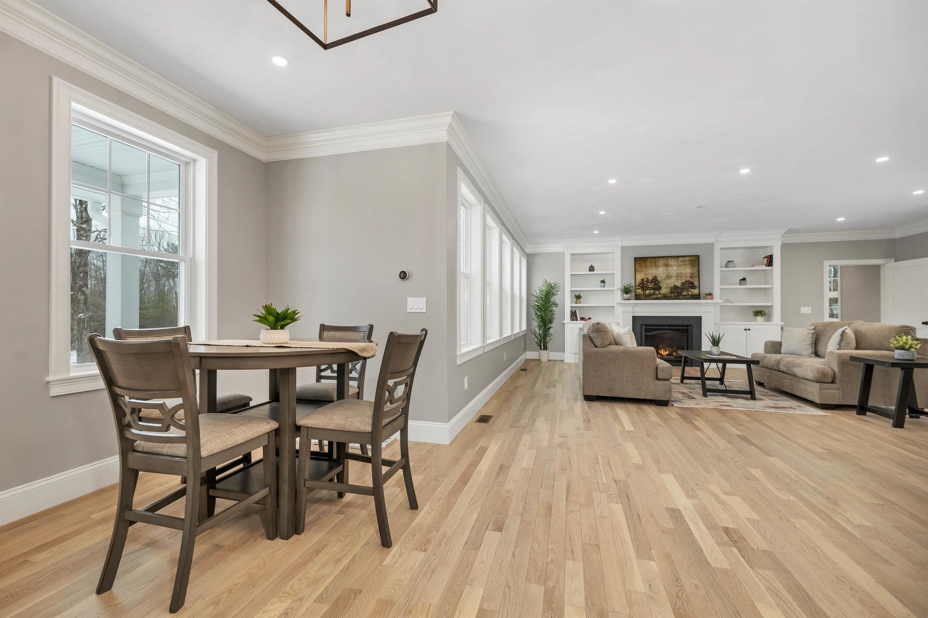 Meredith, New Hampshire, 03253, United States, 4 Bedrooms Bedrooms, ,5 BathroomsBathrooms,Residential,Active,1970998