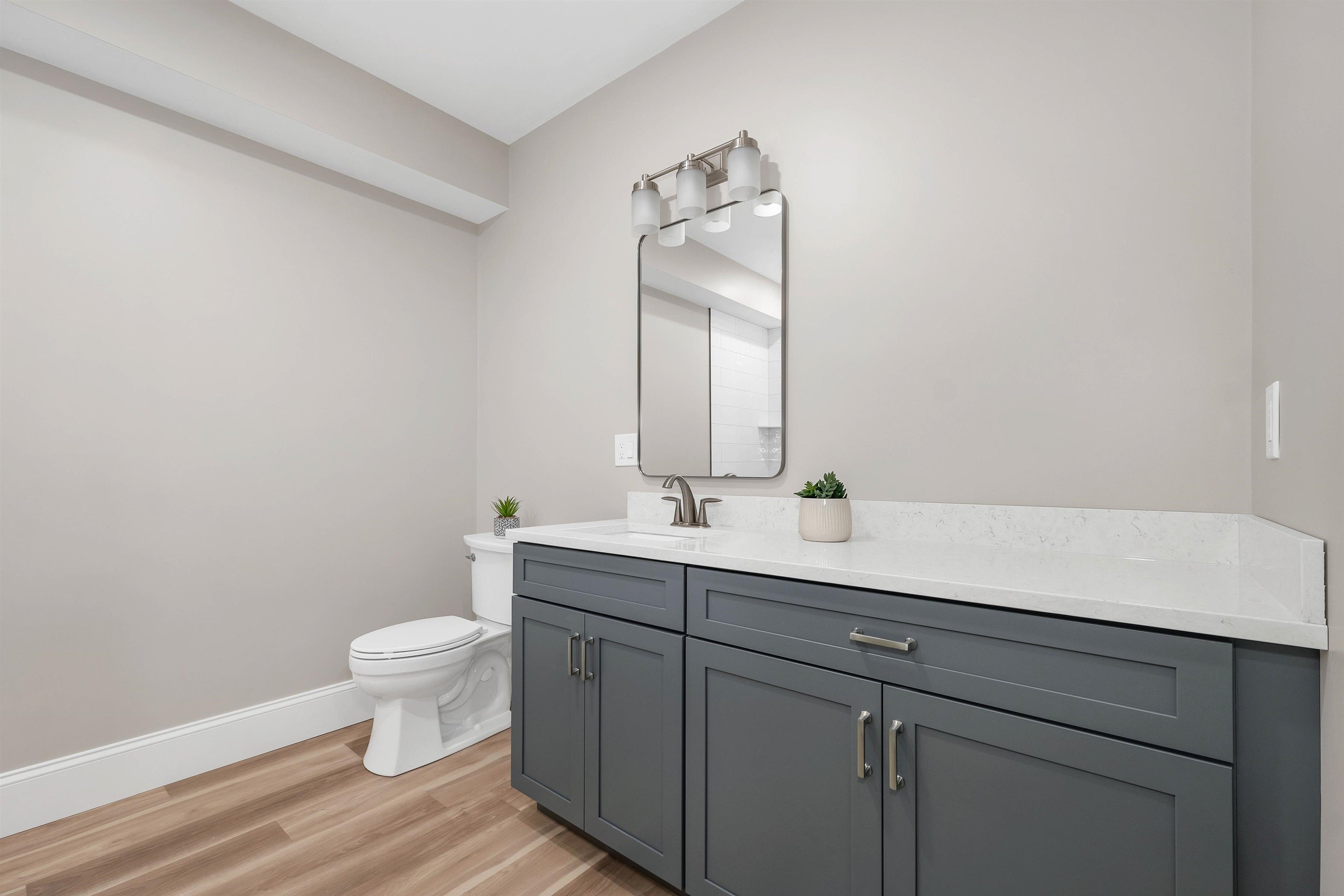 Meredith, New Hampshire, 03253, United States, 4 Bedrooms Bedrooms, ,5 BathroomsBathrooms,Residential,Active,1970998