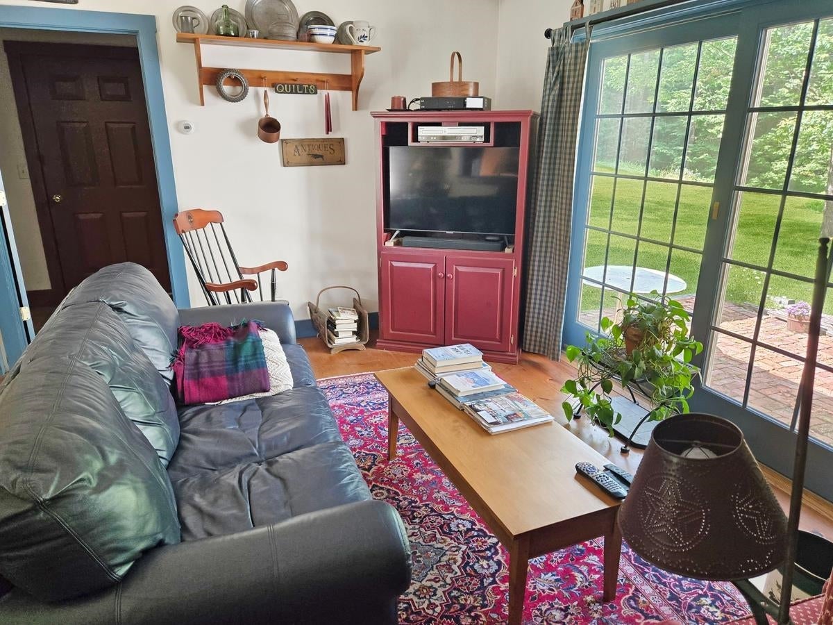 Hartford, Vermont, 05001, United States, 4 Bedrooms Bedrooms, ,4 BathroomsBathrooms,Residential,Active,1941371