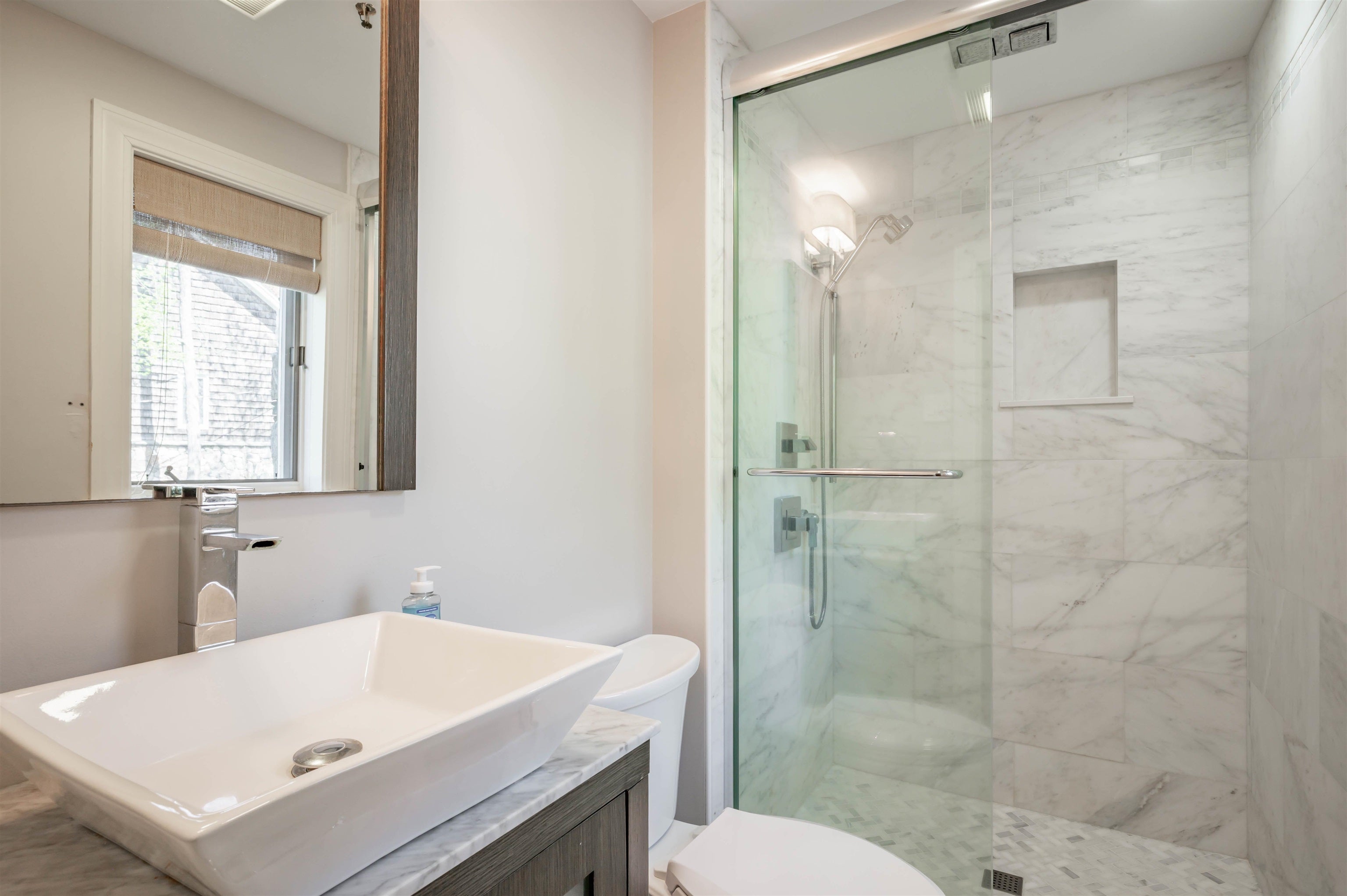 Hampton Falls, New Hampshire, 03844, United States, 7 Bedrooms Bedrooms, ,7 BathroomsBathrooms,Residential,Active,1820328