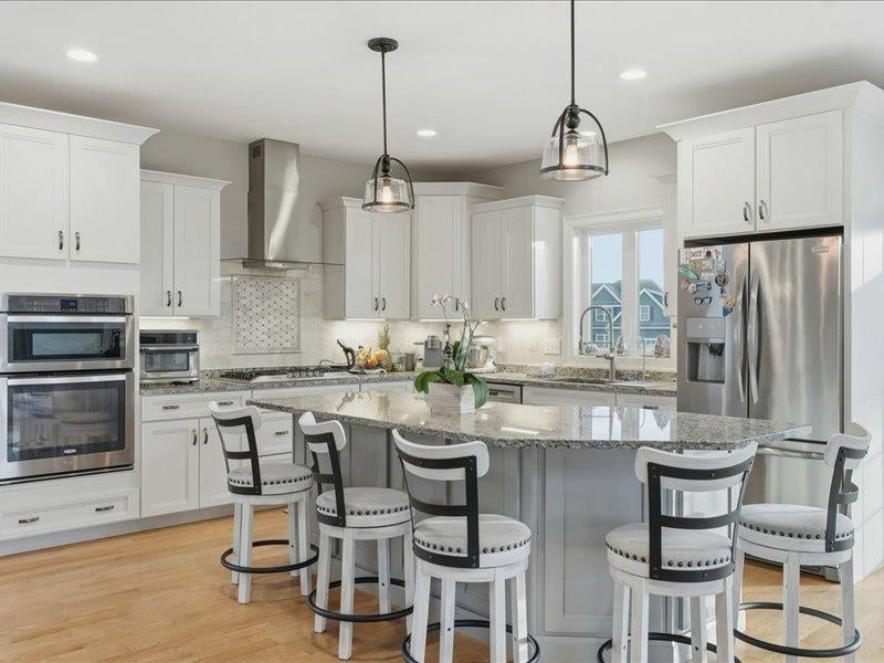 Pelham, New Hampshire, 03076, United States, 3 Bedrooms Bedrooms, ,3 BathroomsBathrooms,Residential,Active,2007950