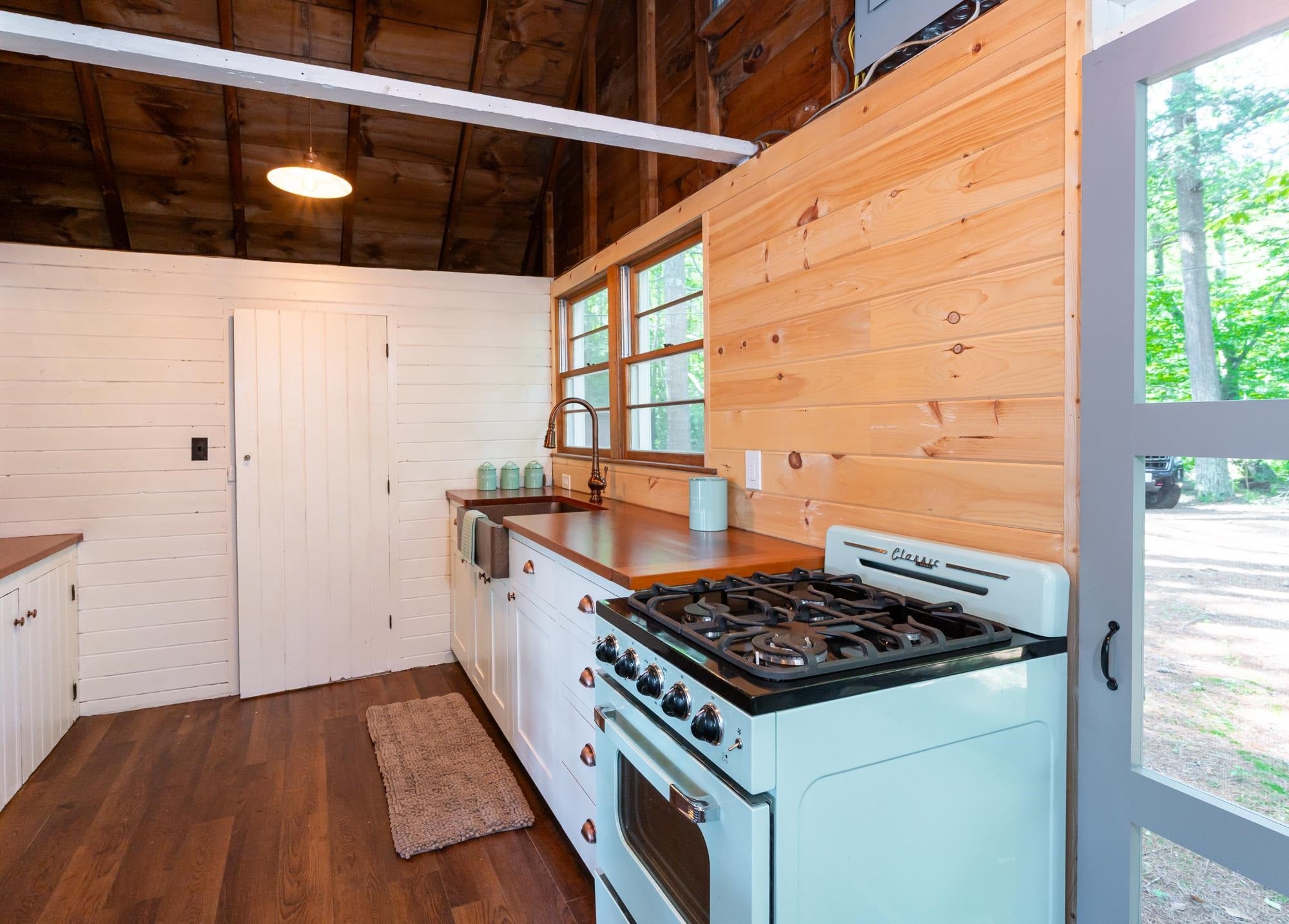 Meredith, New Hampshire, 03253, United States, 3 Bedrooms Bedrooms, ,2 BathroomsBathrooms,Residential,Active,1849489