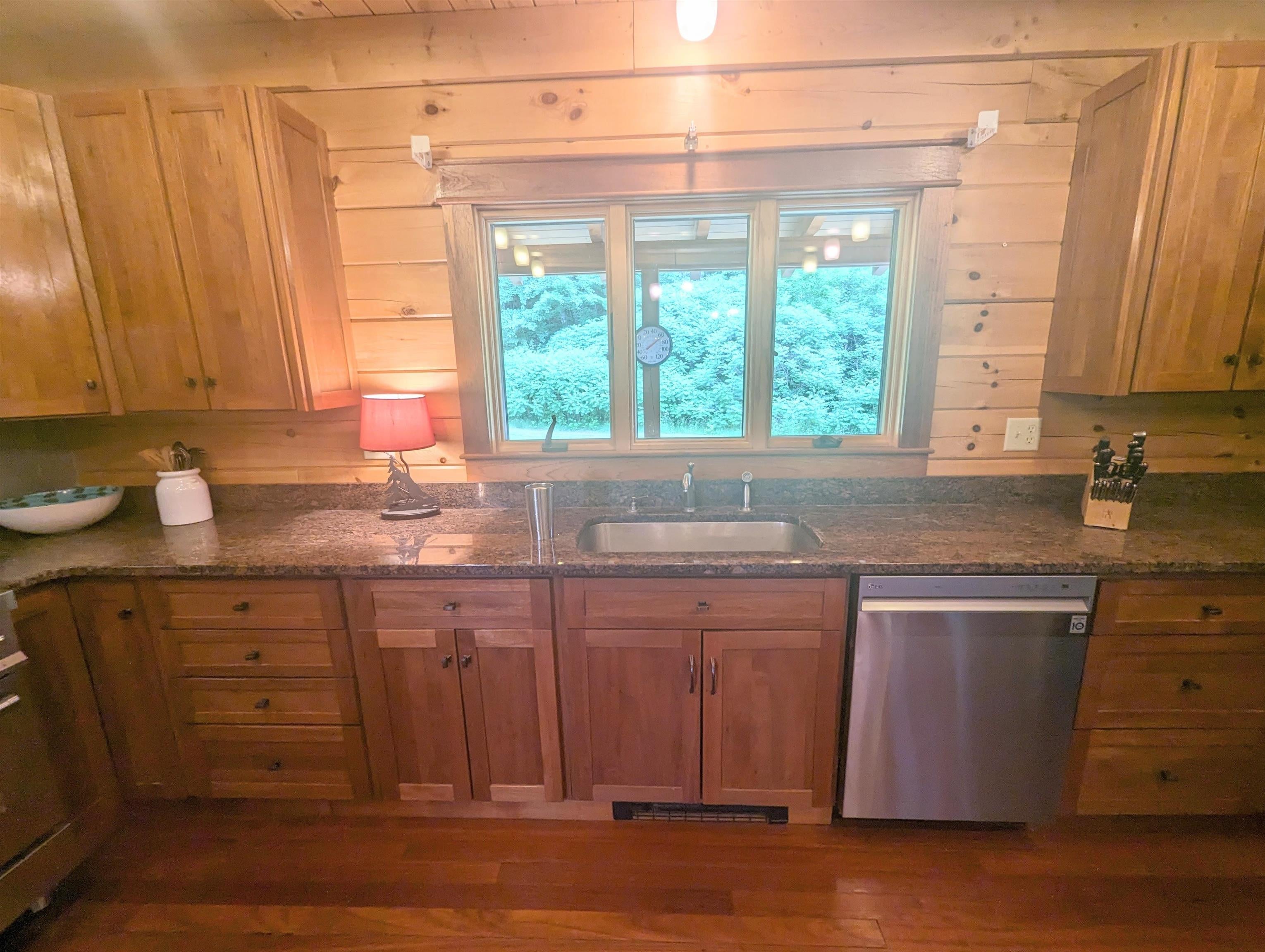 Woodbury, Vermont, 05681, United States, 3 Bedrooms Bedrooms, ,4 BathroomsBathrooms,Residential,Active,1952476