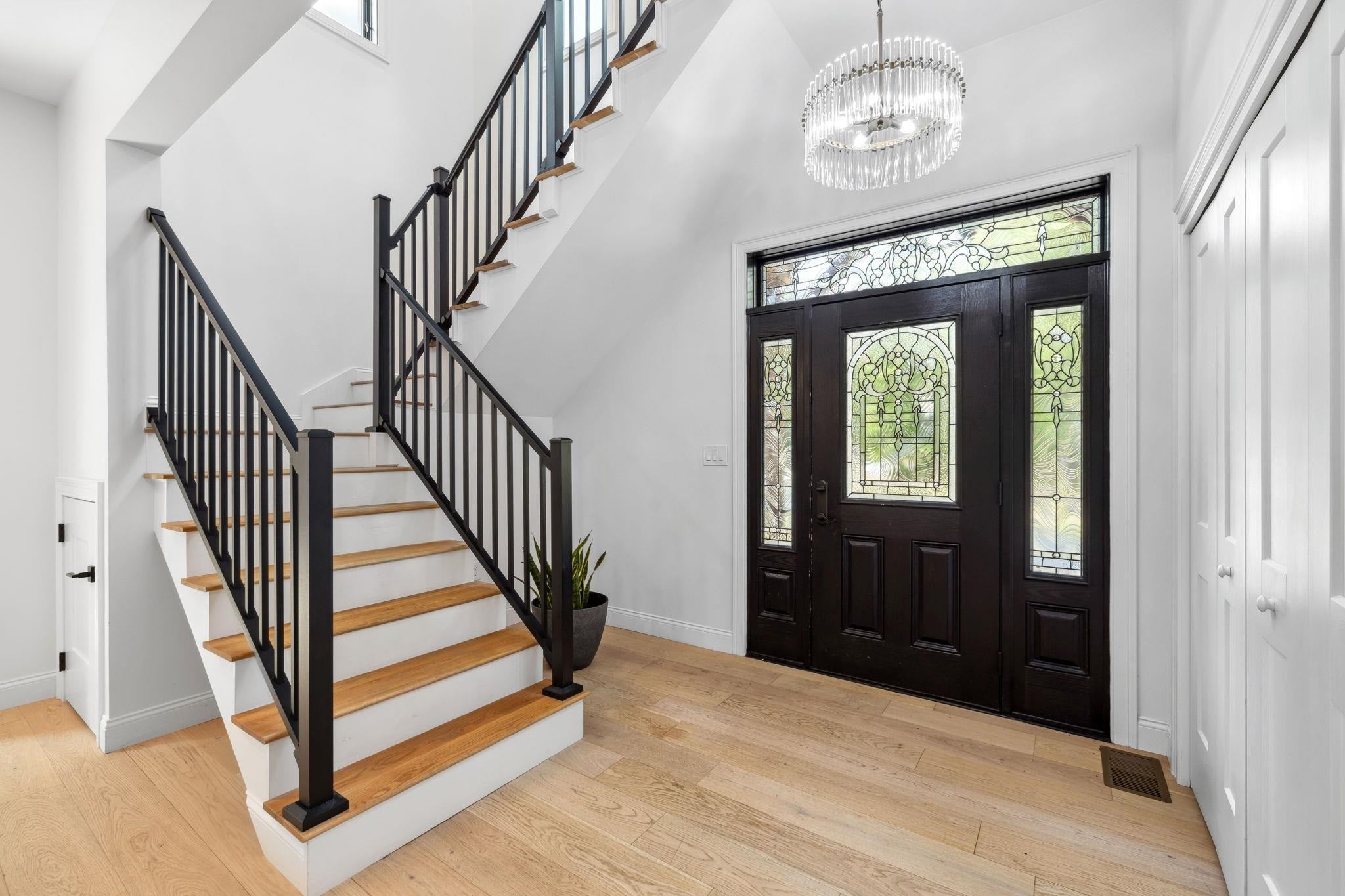 Bedford, New Hampshire, 03110, United States, 7 Bedrooms Bedrooms, ,6 BathroomsBathrooms,Residential,Active,1703132