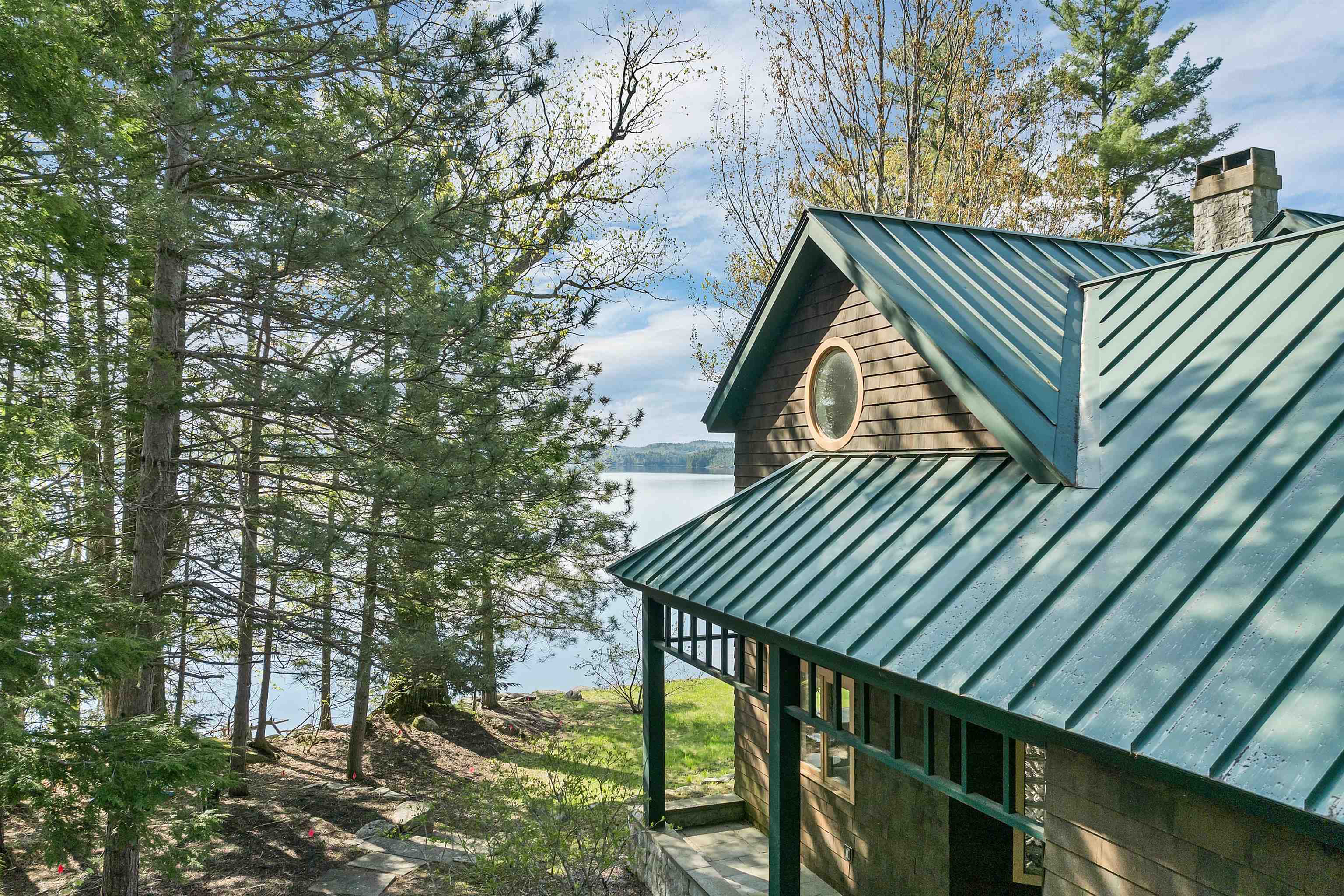 Hebron, New Hampshire, 03241, United States, 4 Bedrooms Bedrooms, ,4 BathroomsBathrooms,Residential,Pending,2009160