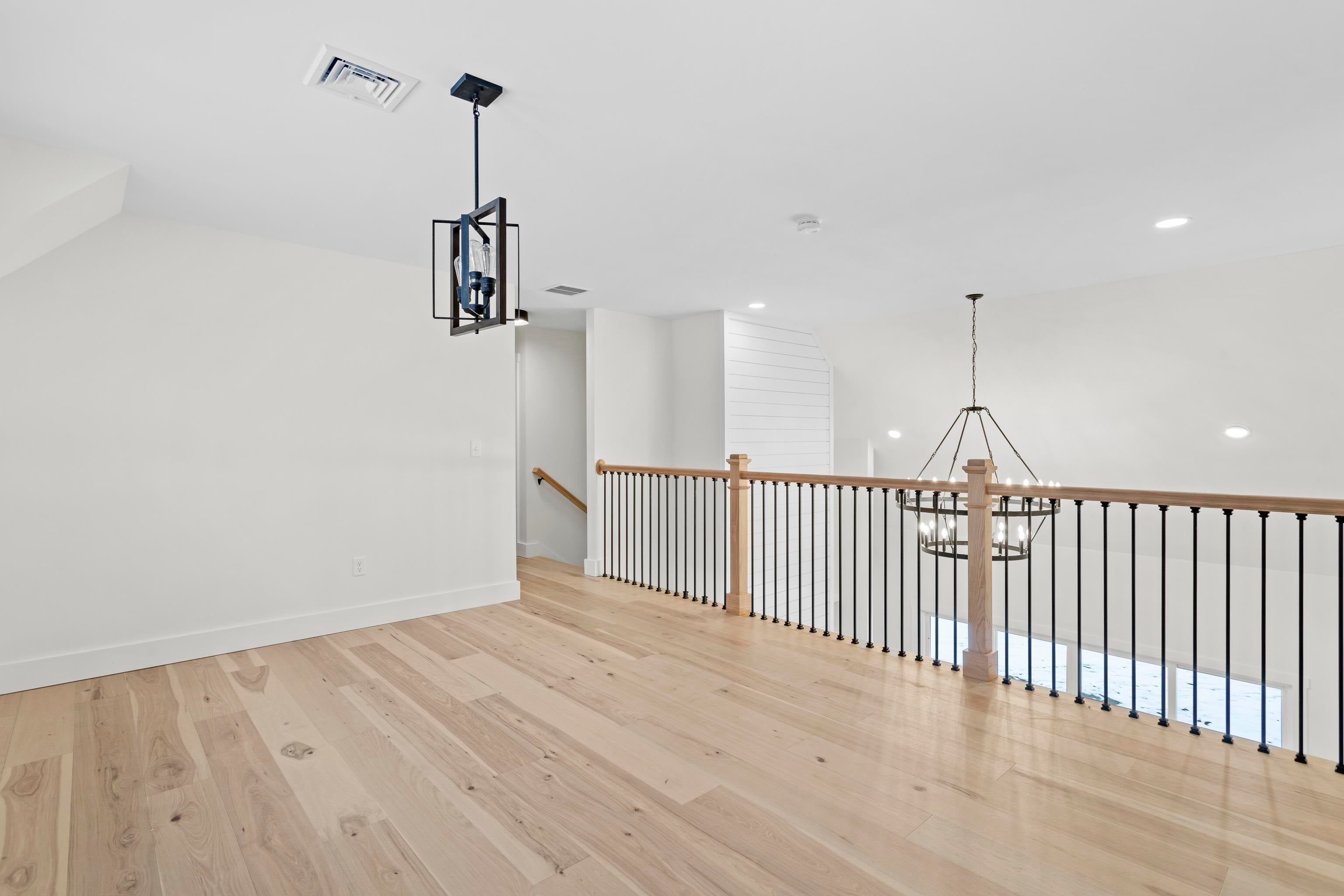 New Boston, New Hampshire, 03070, United States, ,4 BathroomsBathrooms,Residential,Pending,1786809