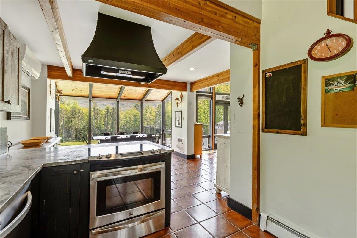 Stowe, Vermont, 05672, United States, 4 Bedrooms Bedrooms, ,3 BathroomsBathrooms,Residential,Pending,1843882
