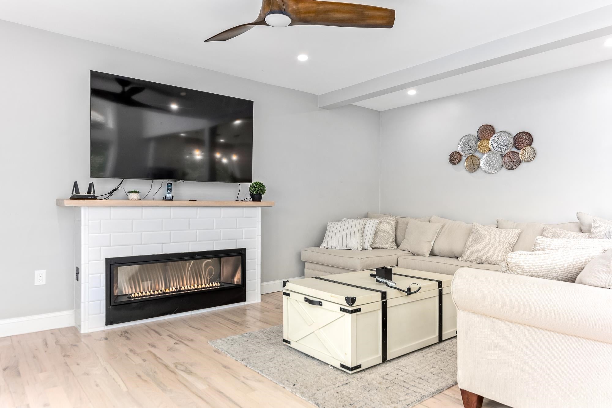 Thornton, New Hampshire, 03285, United States, 5 Bedrooms Bedrooms, ,6 BathroomsBathrooms,Residential,Active,1797970