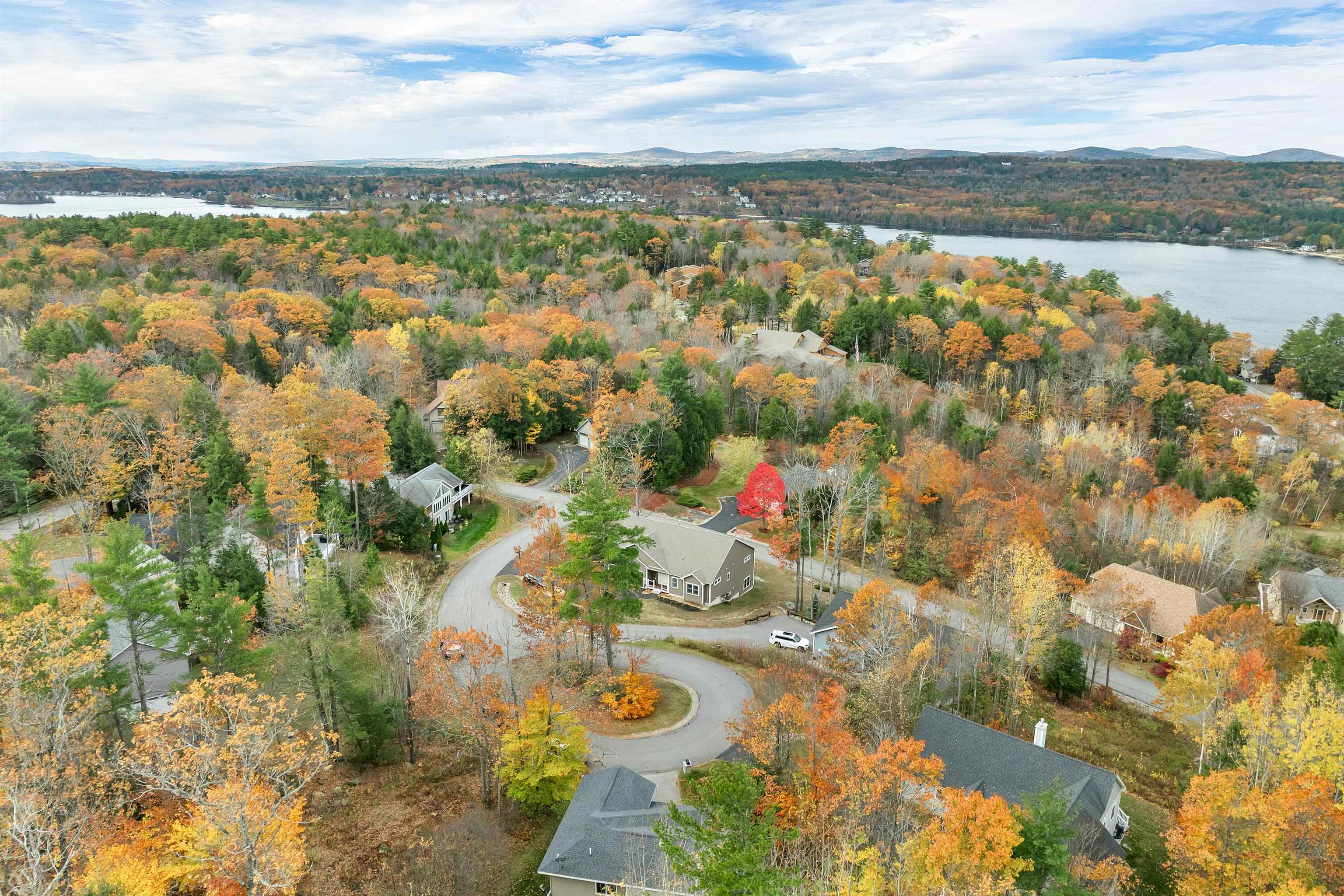 Laconia, New Hampshire, 03246, United States, 4 Bedrooms Bedrooms, ,4 BathroomsBathrooms,Residential,Active,1985603